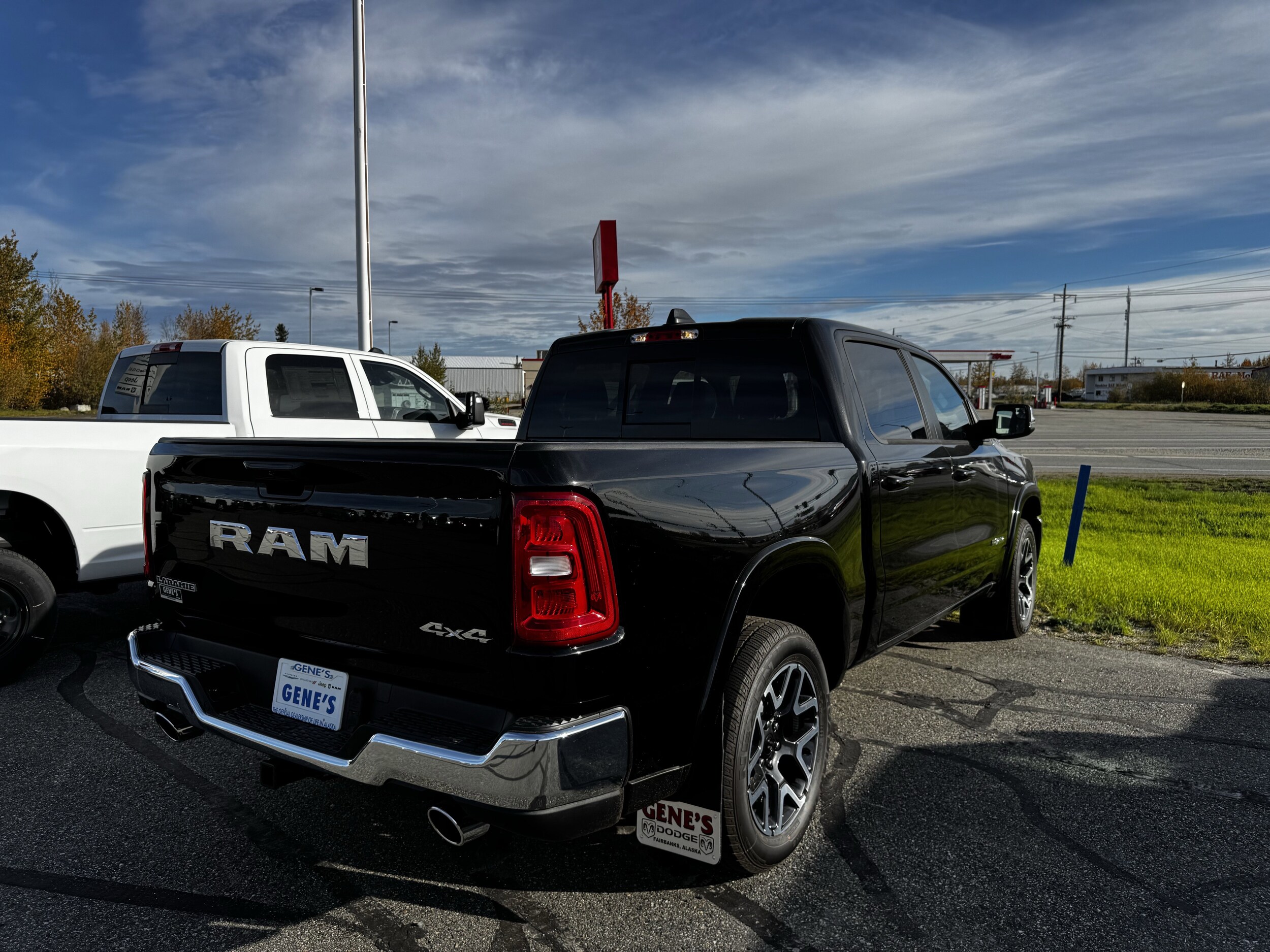 2026 Ram 1500 Laramie photo 3