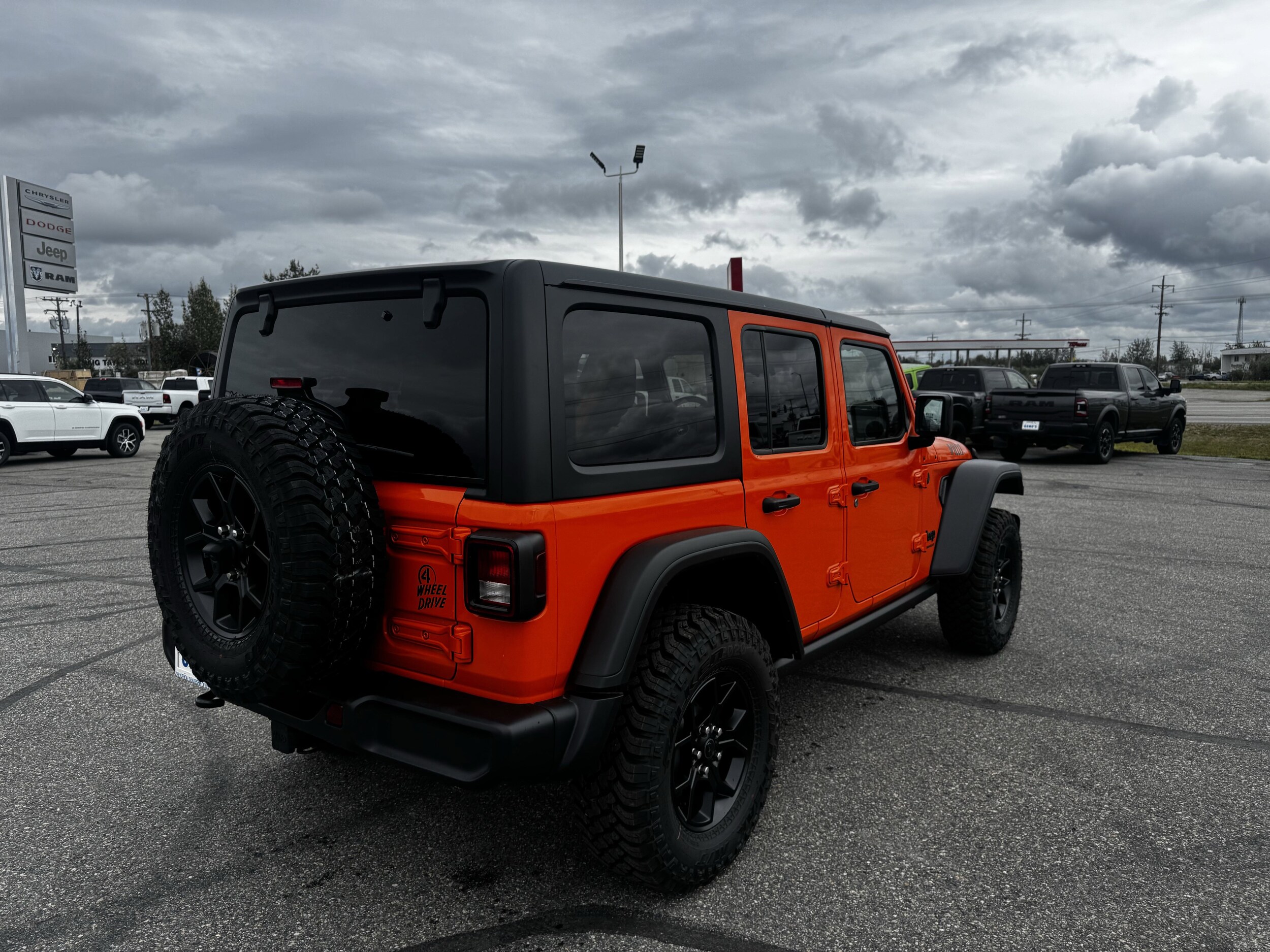 2025 Jeep Wrangler Willys photo 2