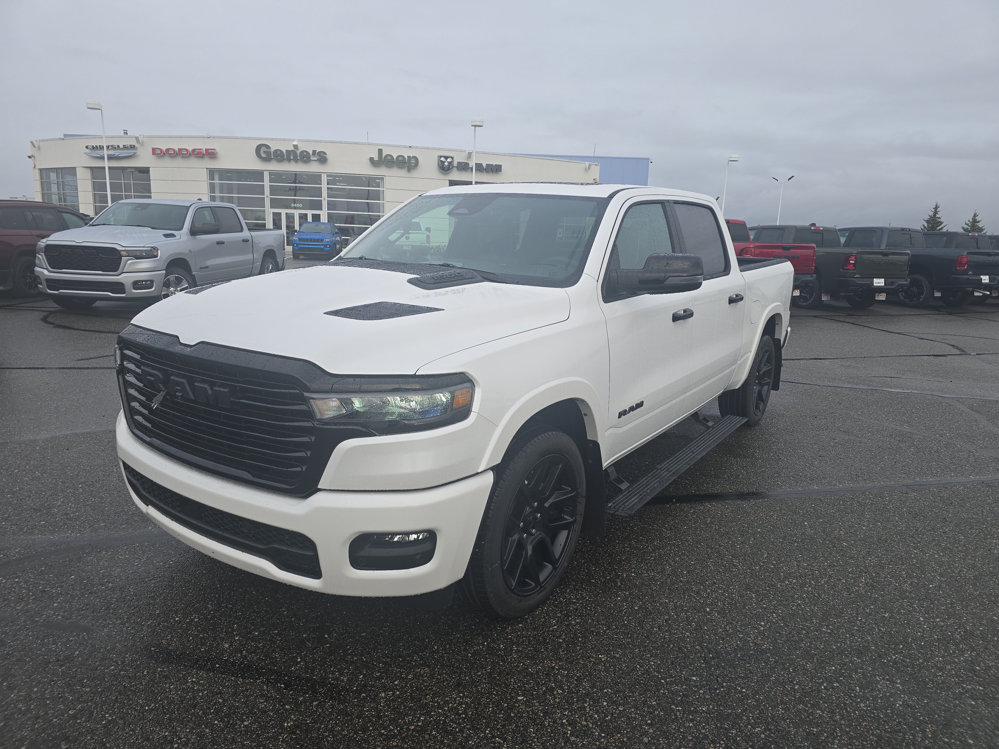 2027 Ram 1500 LARAMIE CREW CAB 4X4 5'7 BOX Pickup