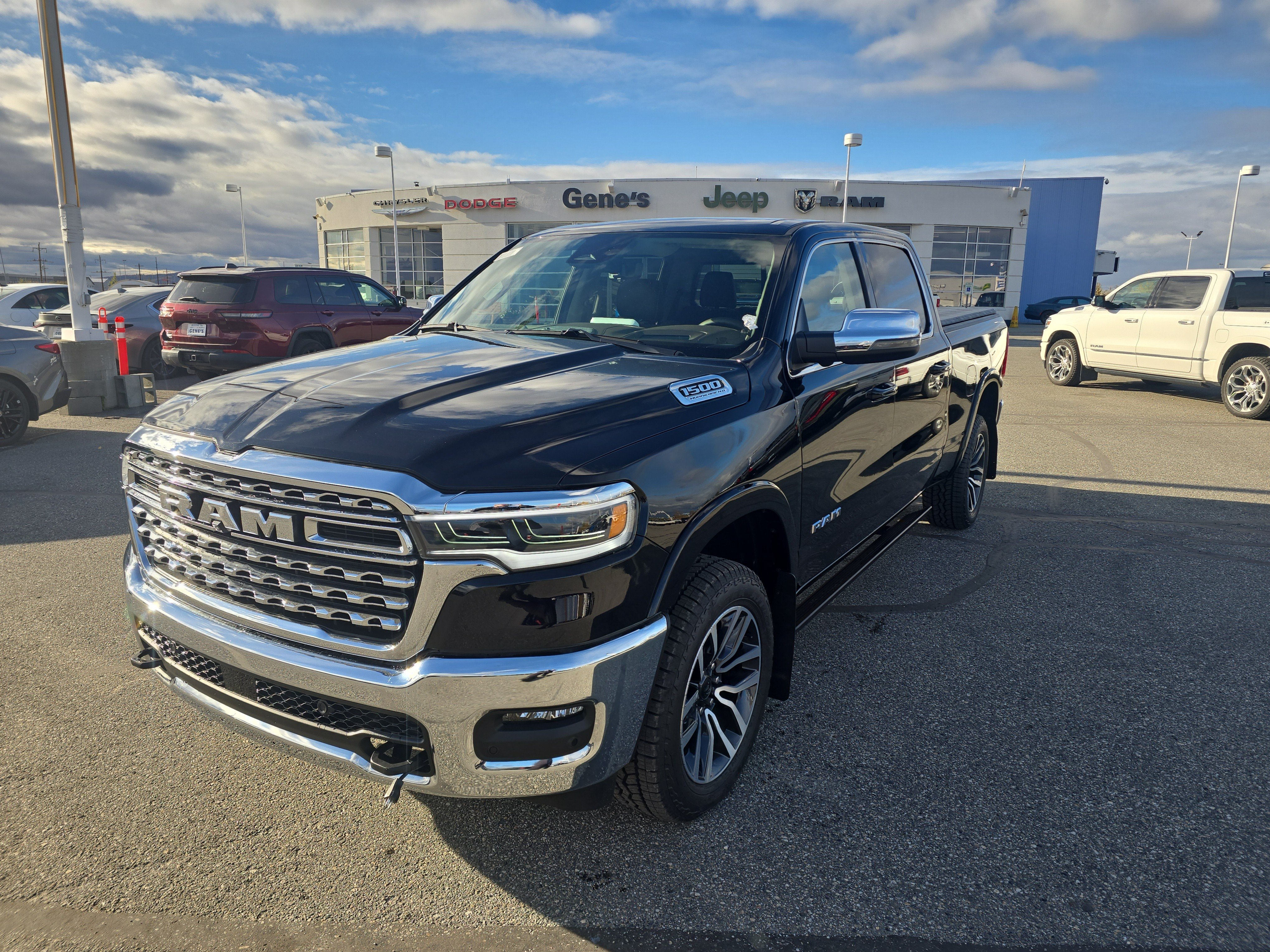 2027 Ram 1500 LIMITED LONGHORN CREW CAB 4X4 6'4 BOX Pickup