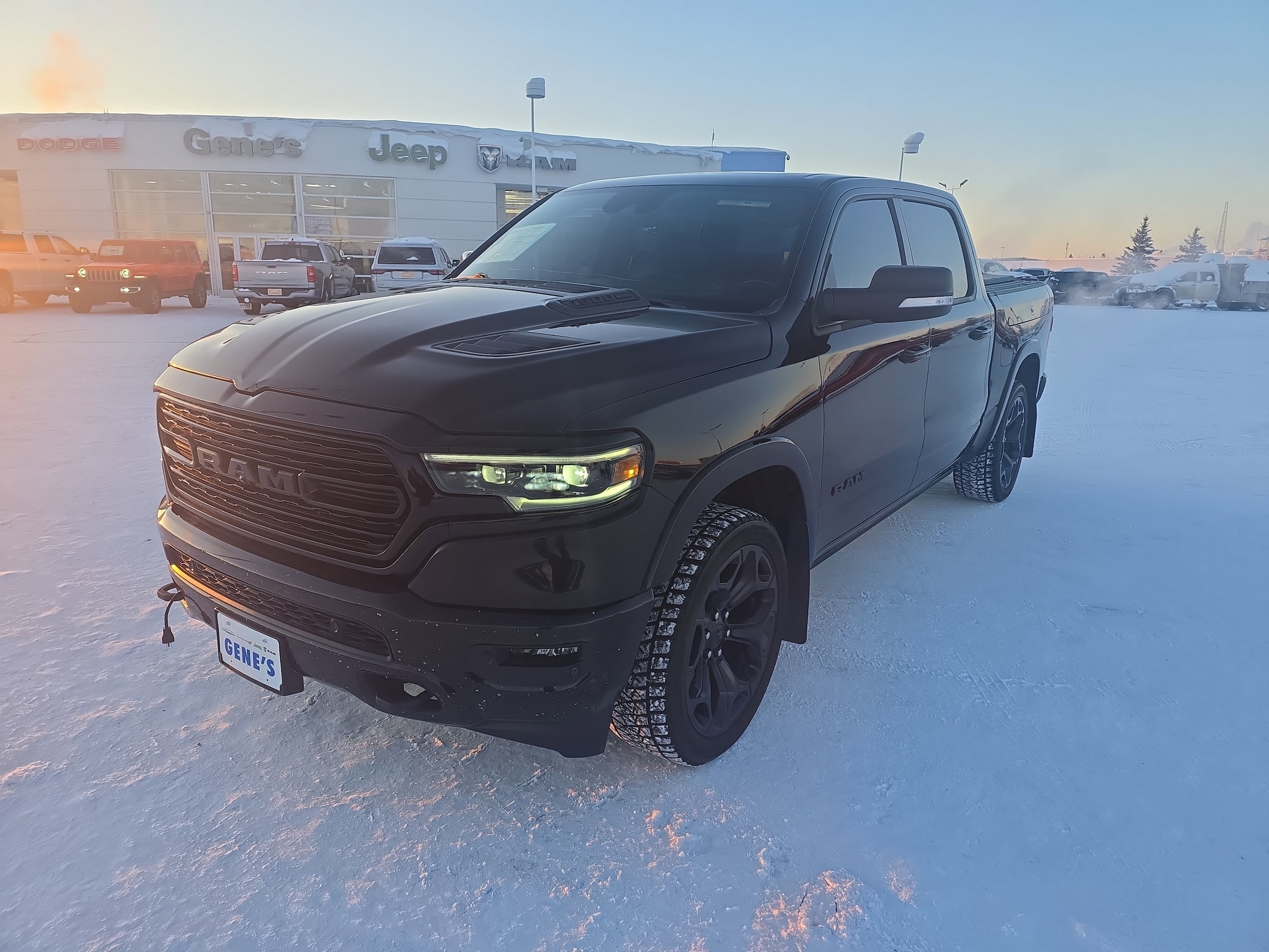 2022 RAM 1500 Limited 4x4 Crew Cab 5'7's photo
