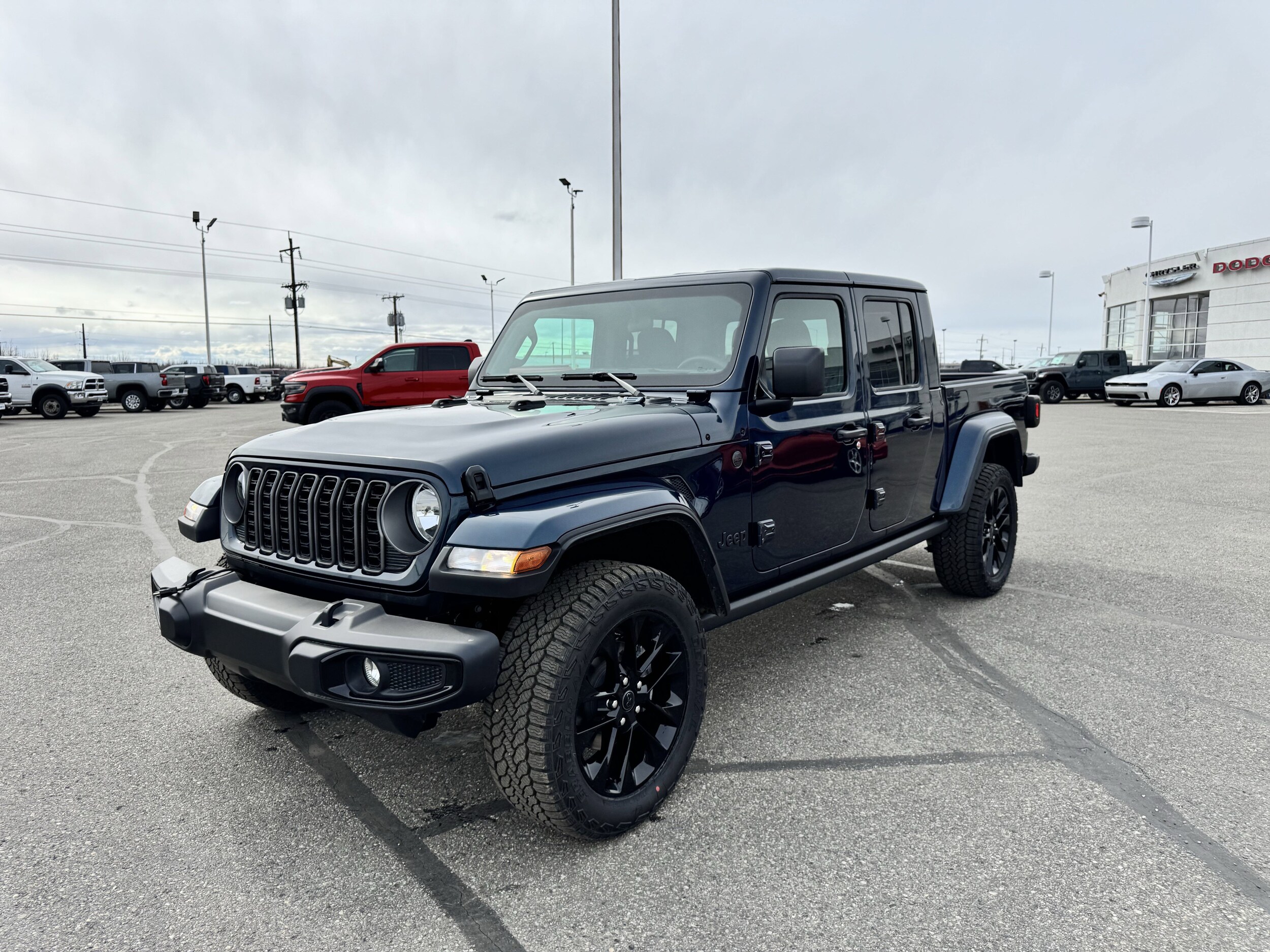 2025 Jeep Gladiator Sport photo 4