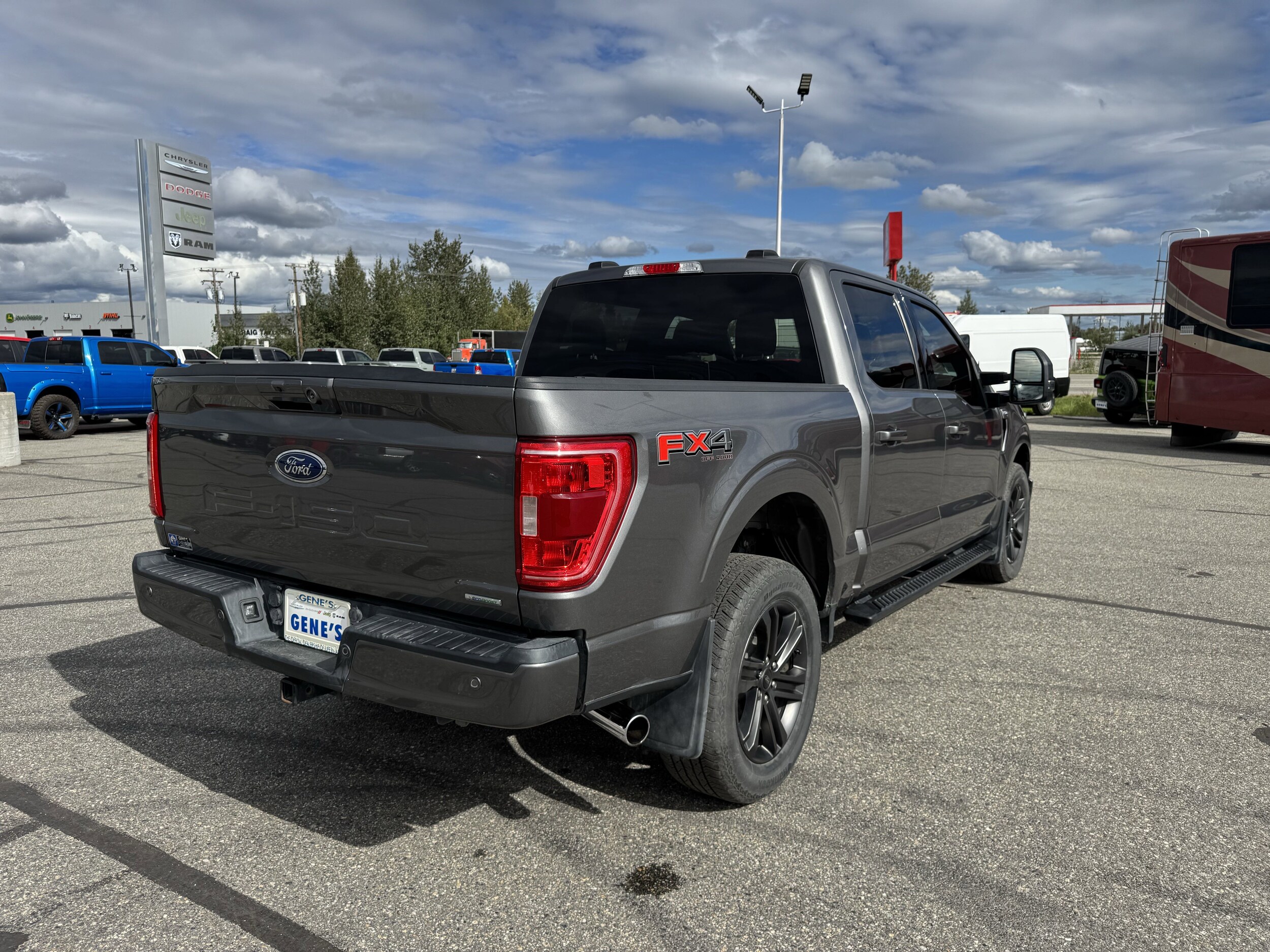 2022 Ford F-150 photo 2