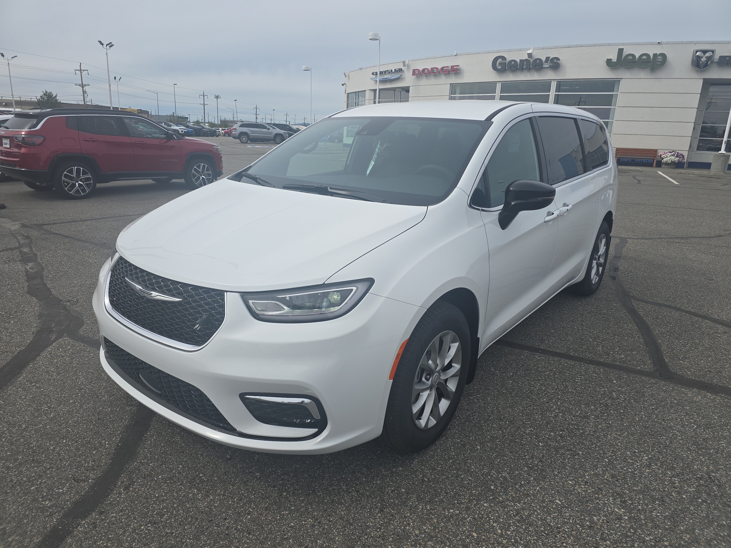 2026 Chrysler Pacifica Passenger Van 