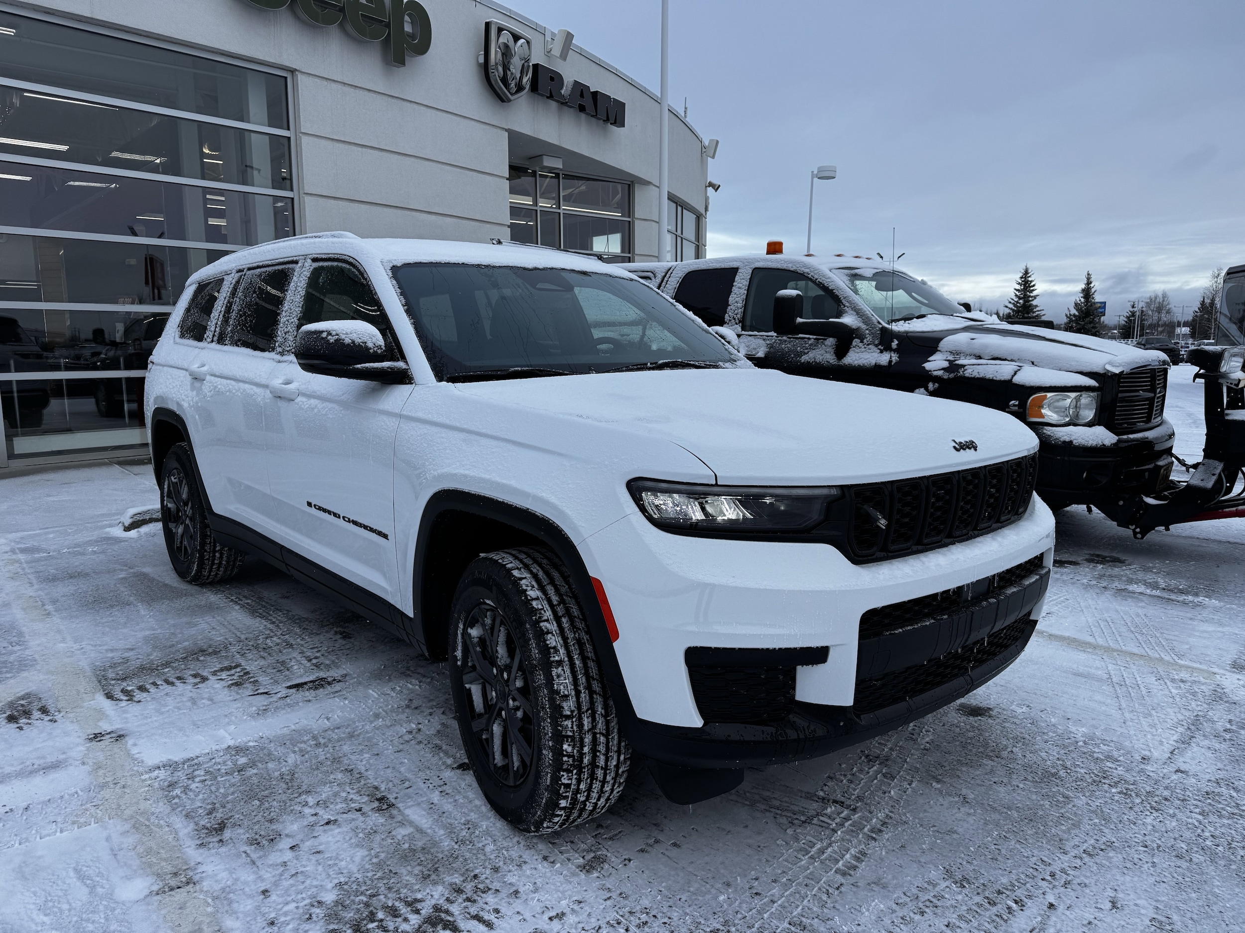 2025 Jeep Grand Cherokee L Altitude's photo