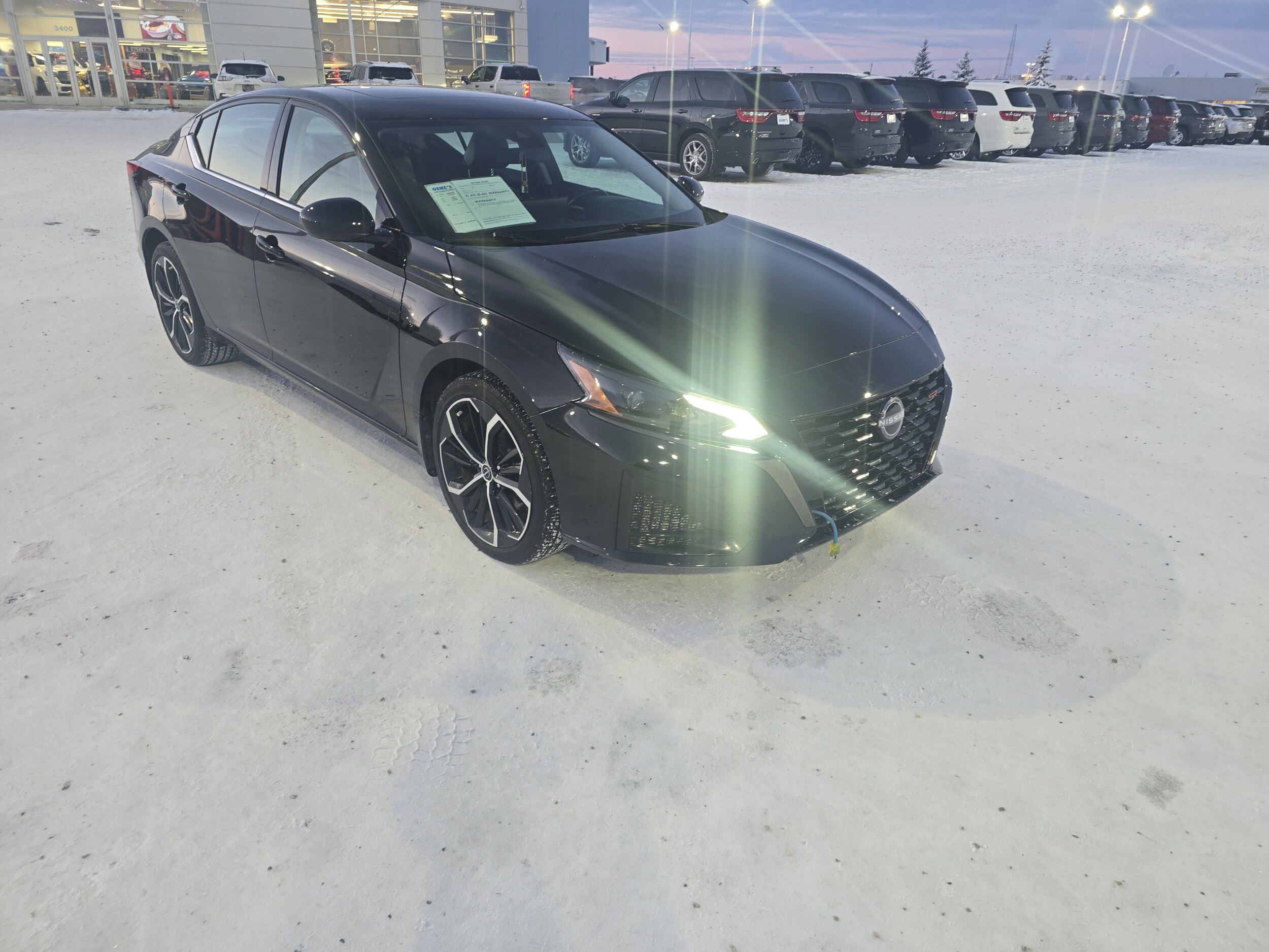 2023 Nissan Altima 2.5 SR photo 2