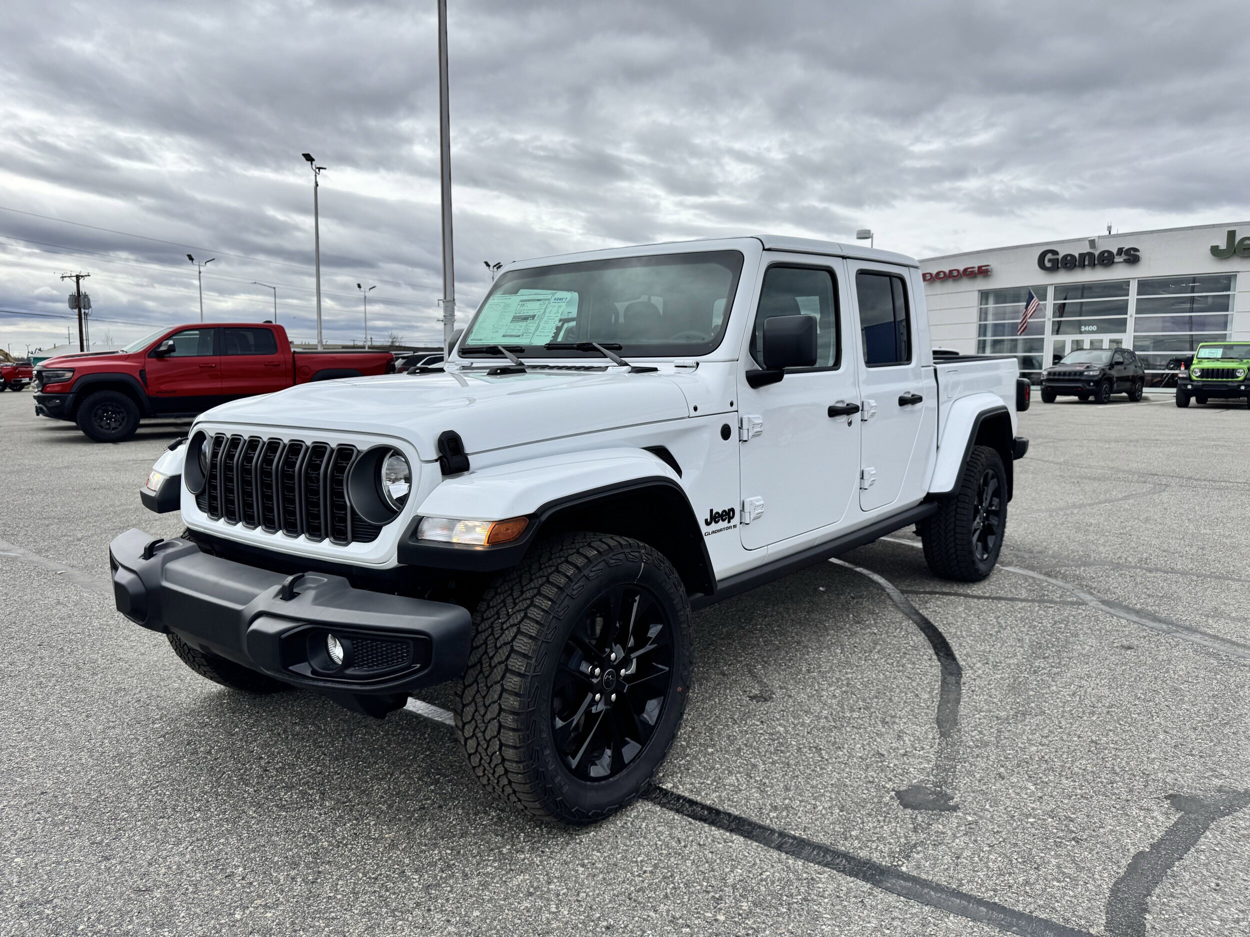2025 Jeep Gladiator Sport photo 4