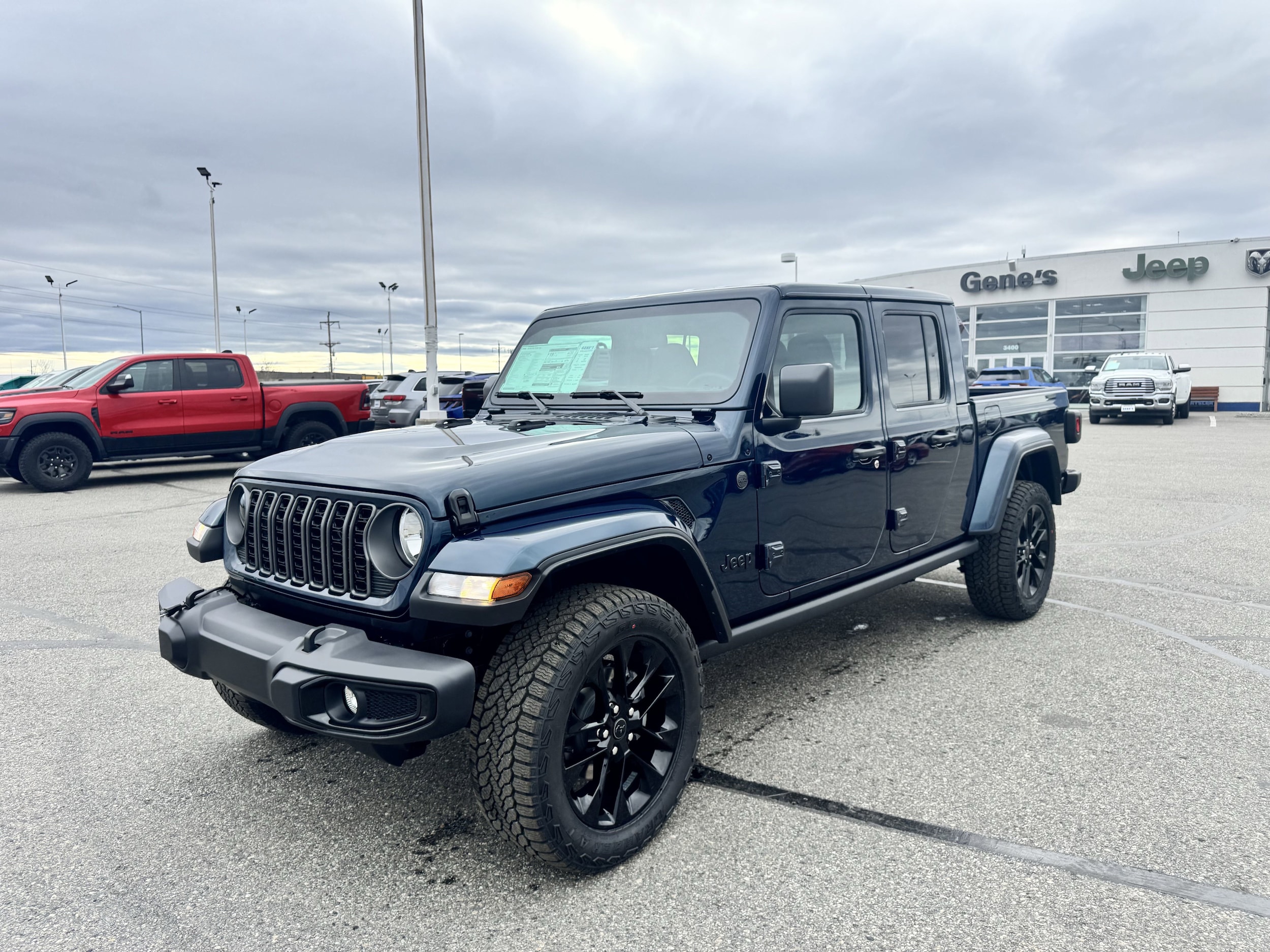 2025 Jeep Gladiator Sport photo 4