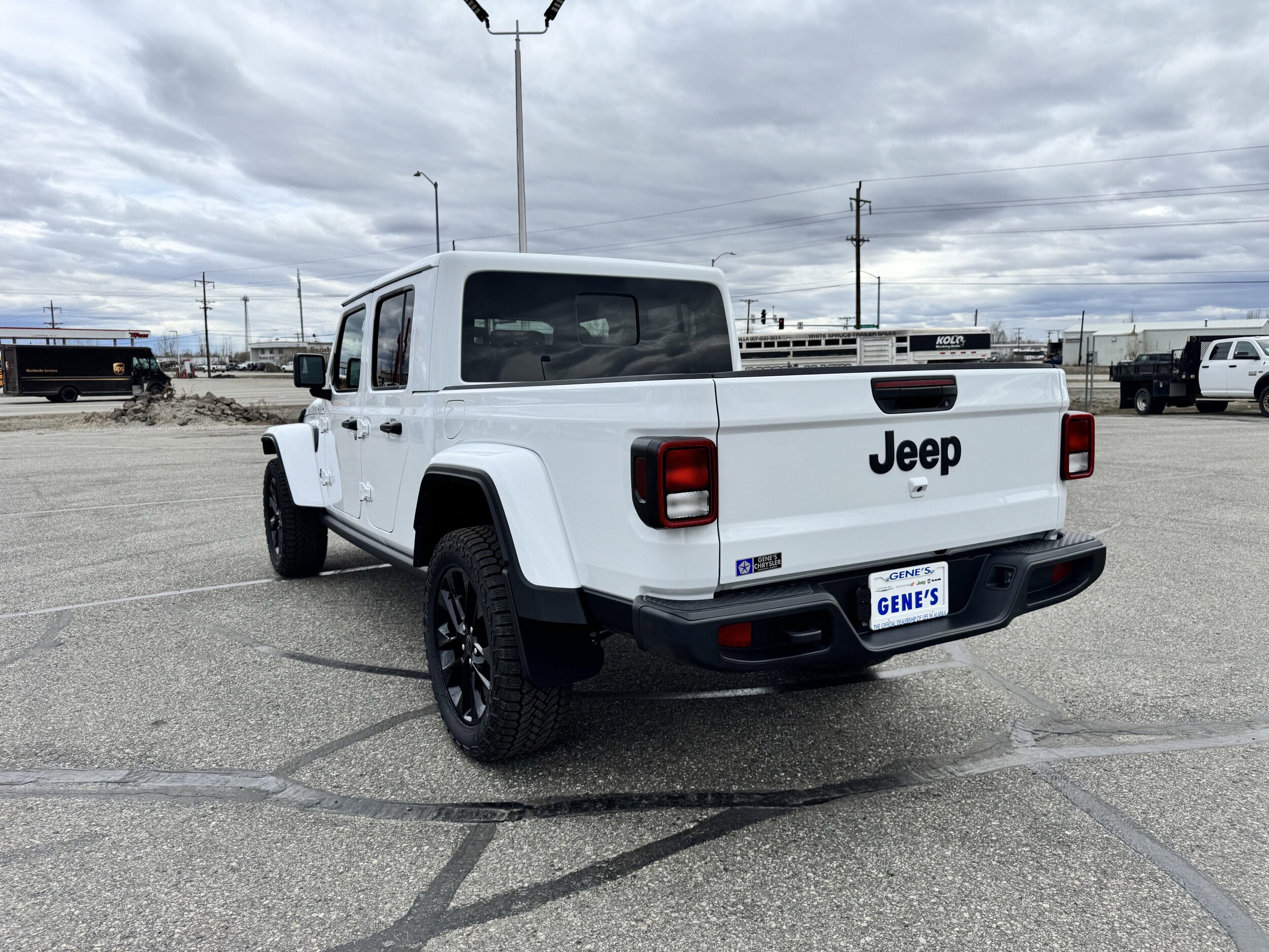 2025 Jeep Gladiator Sport photo 3