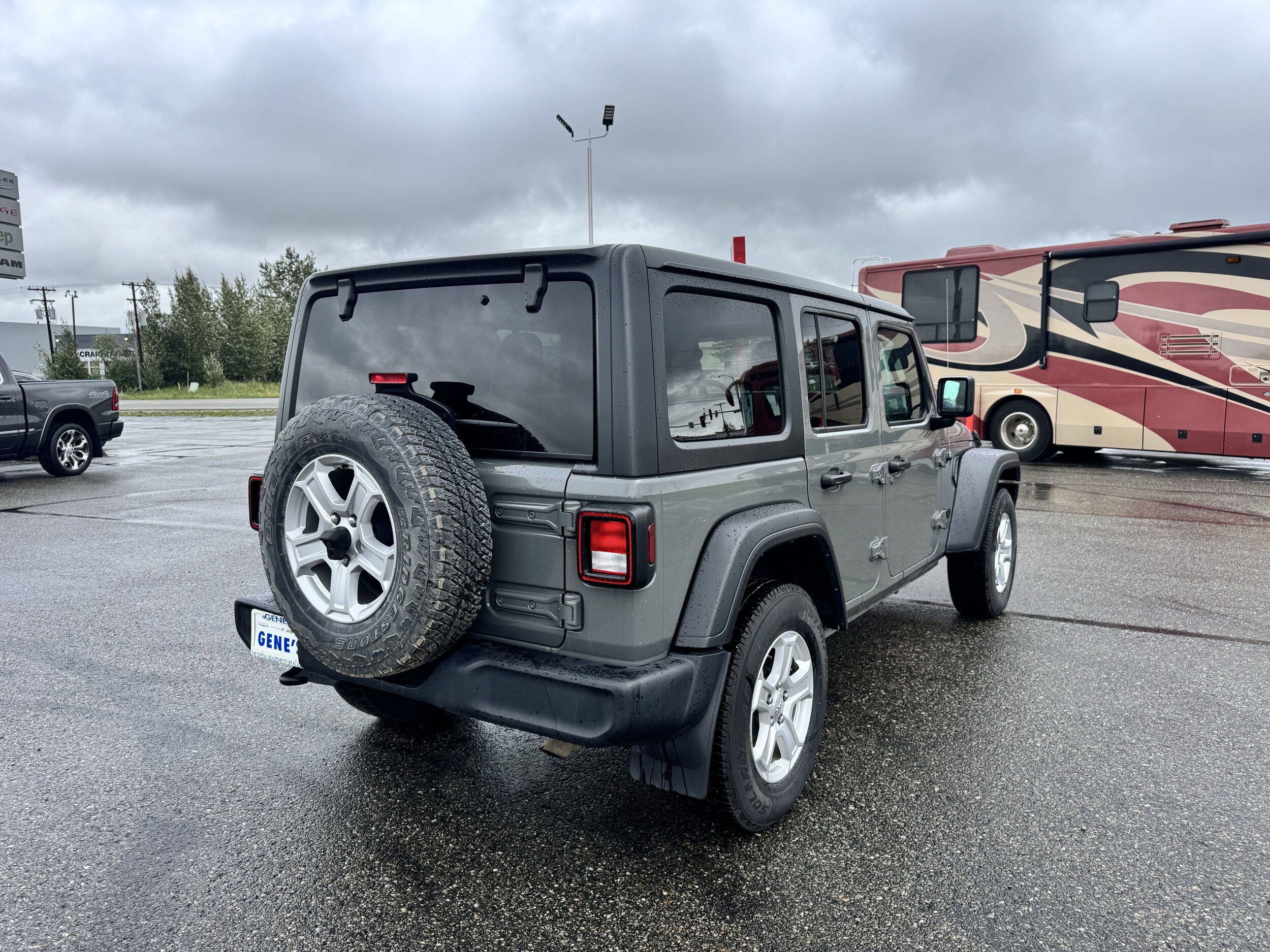 2021 Jeep Wrangler Unlimited Sport photo 2