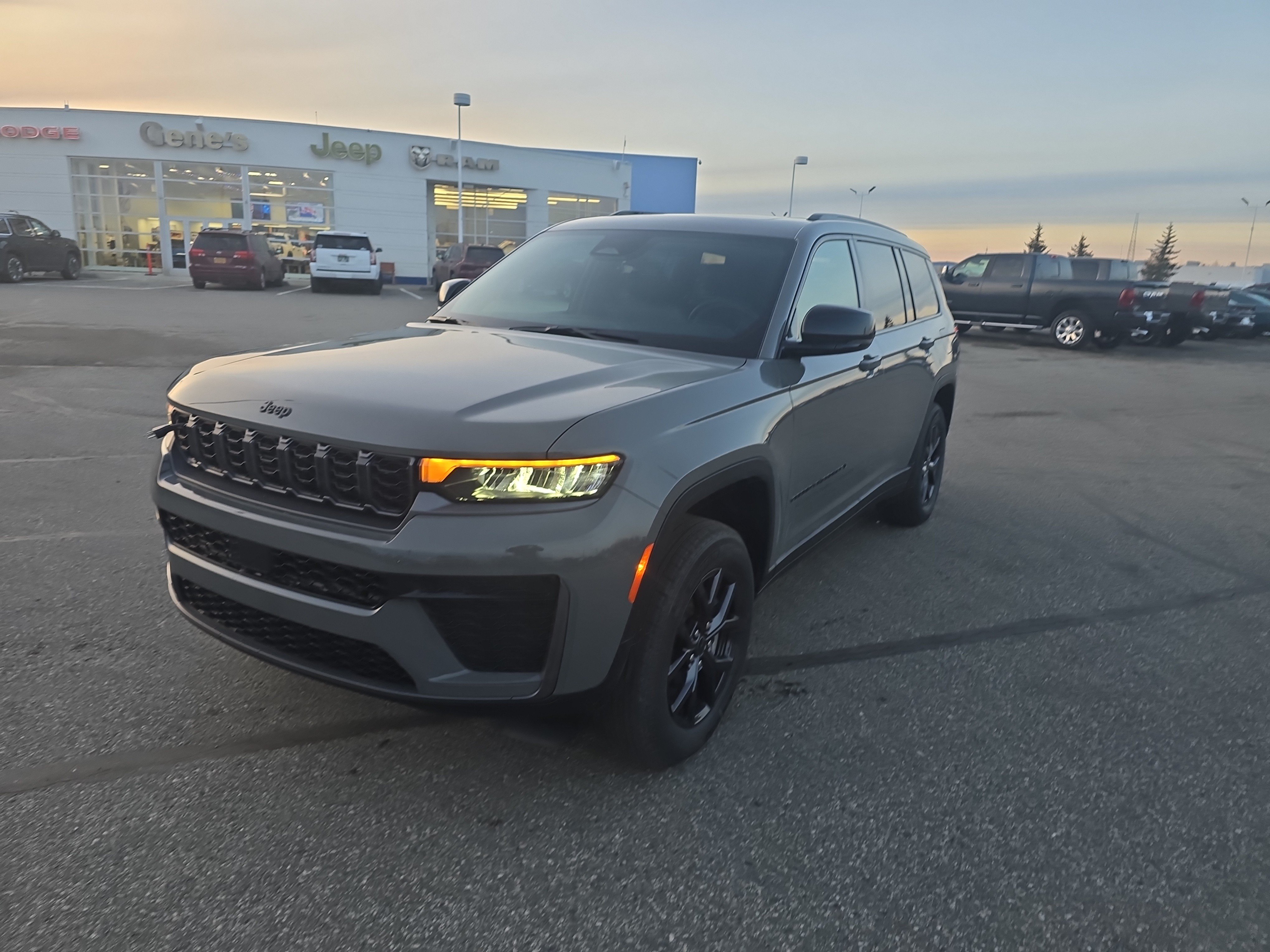 2027 Jeep Grand Cherokee Sport Utility 