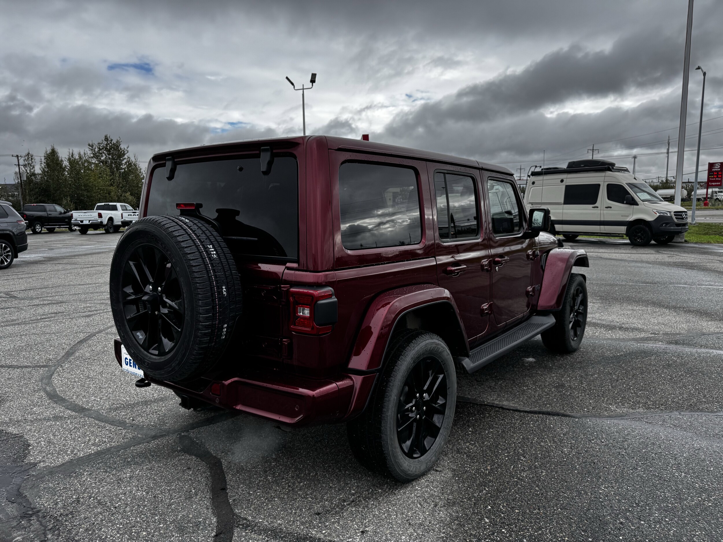 2021 Jeep Wrangler Unlimited Sahara photo 2