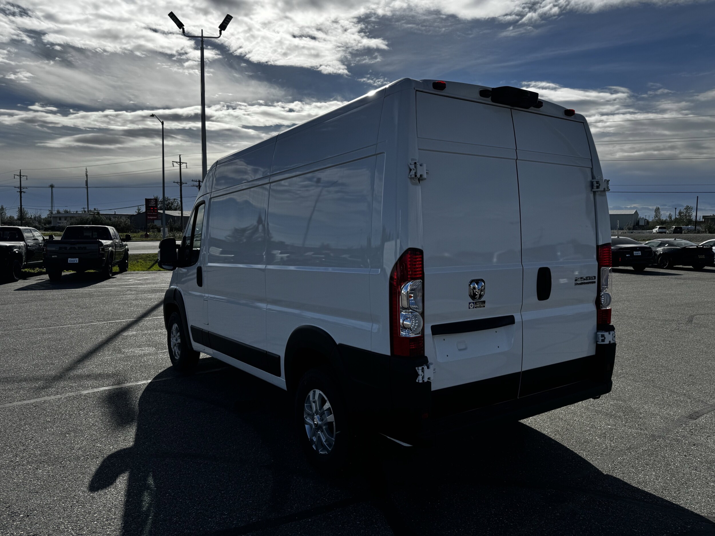 2025 Ram ProMaster 2500 Cargo Van photo 2