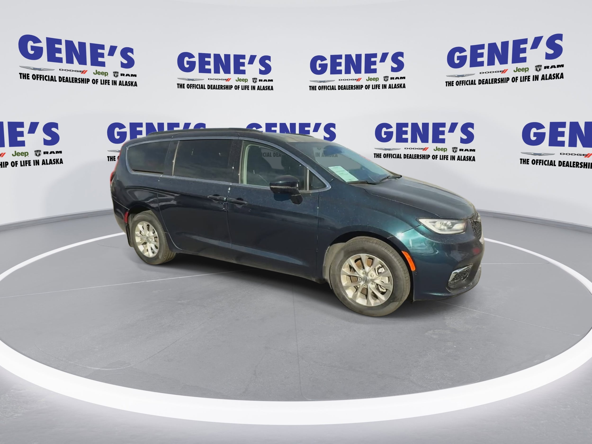 Used 2022 Chrysler Pacifica Touring L with VIN 2C4RC3BG4NR164679 for sale in Fairbanks, AK