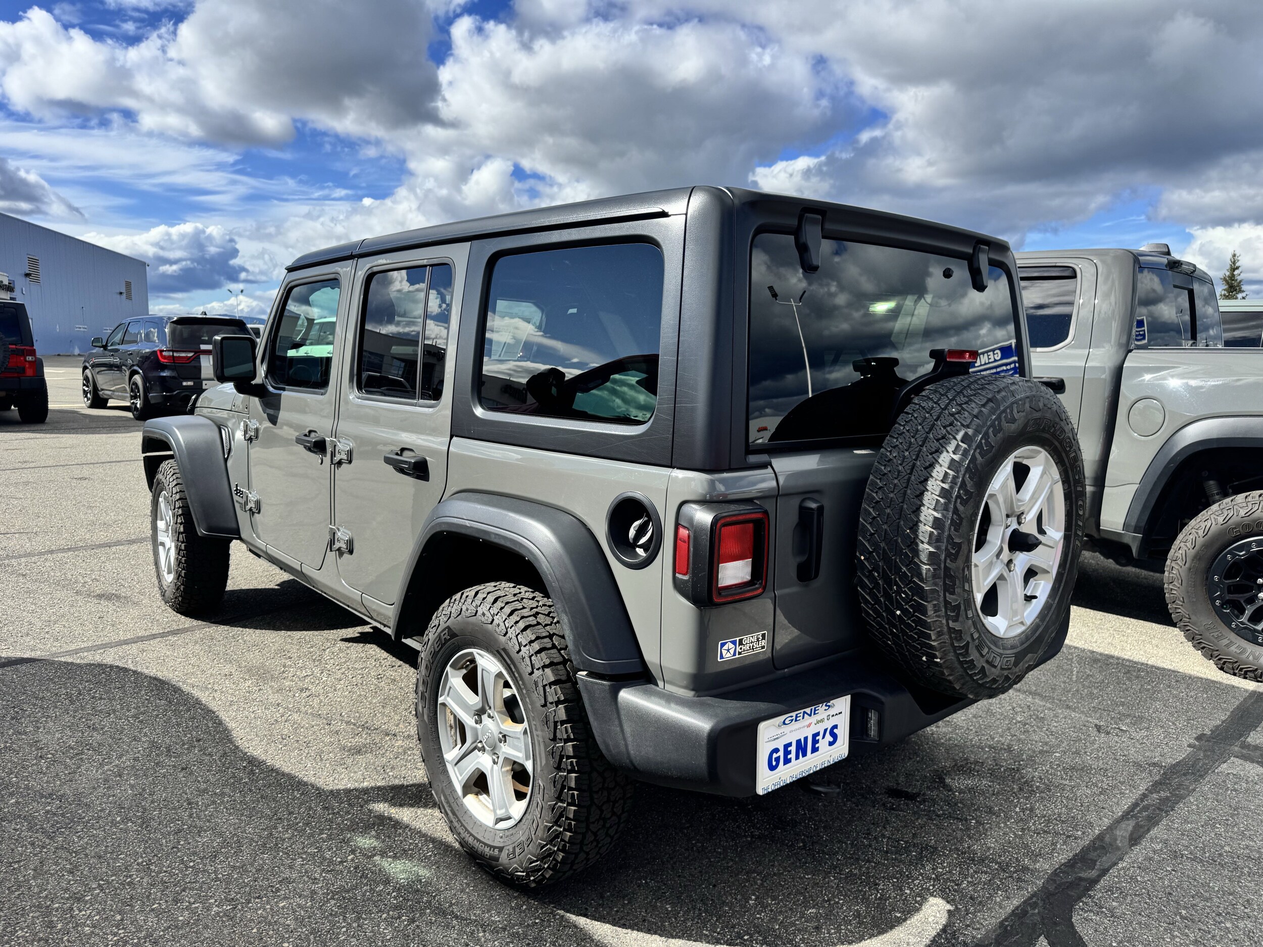 2021 Jeep Wrangler Unlimited Sport photo 3