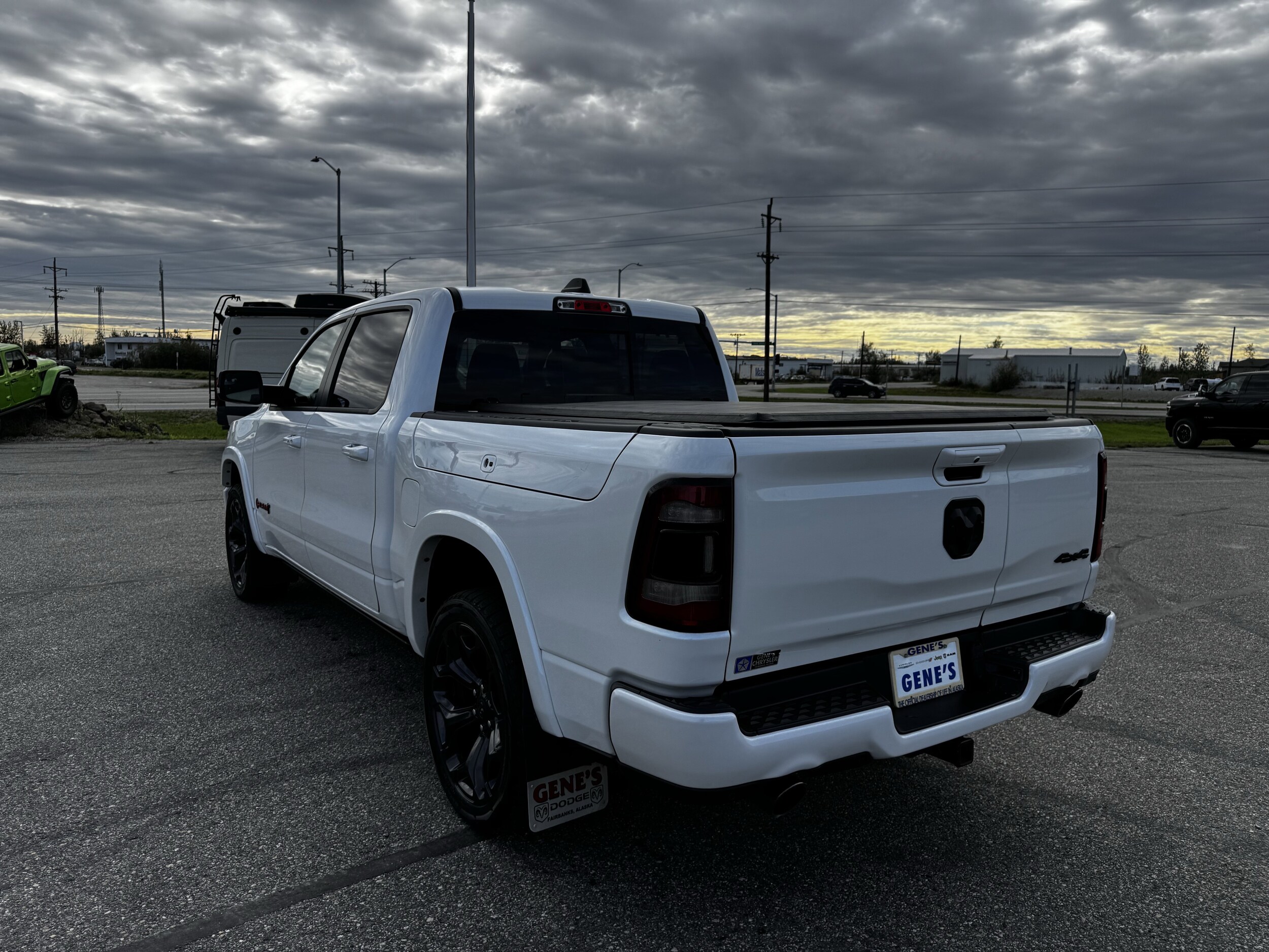 2022 Ram 1500 Limited photo 2