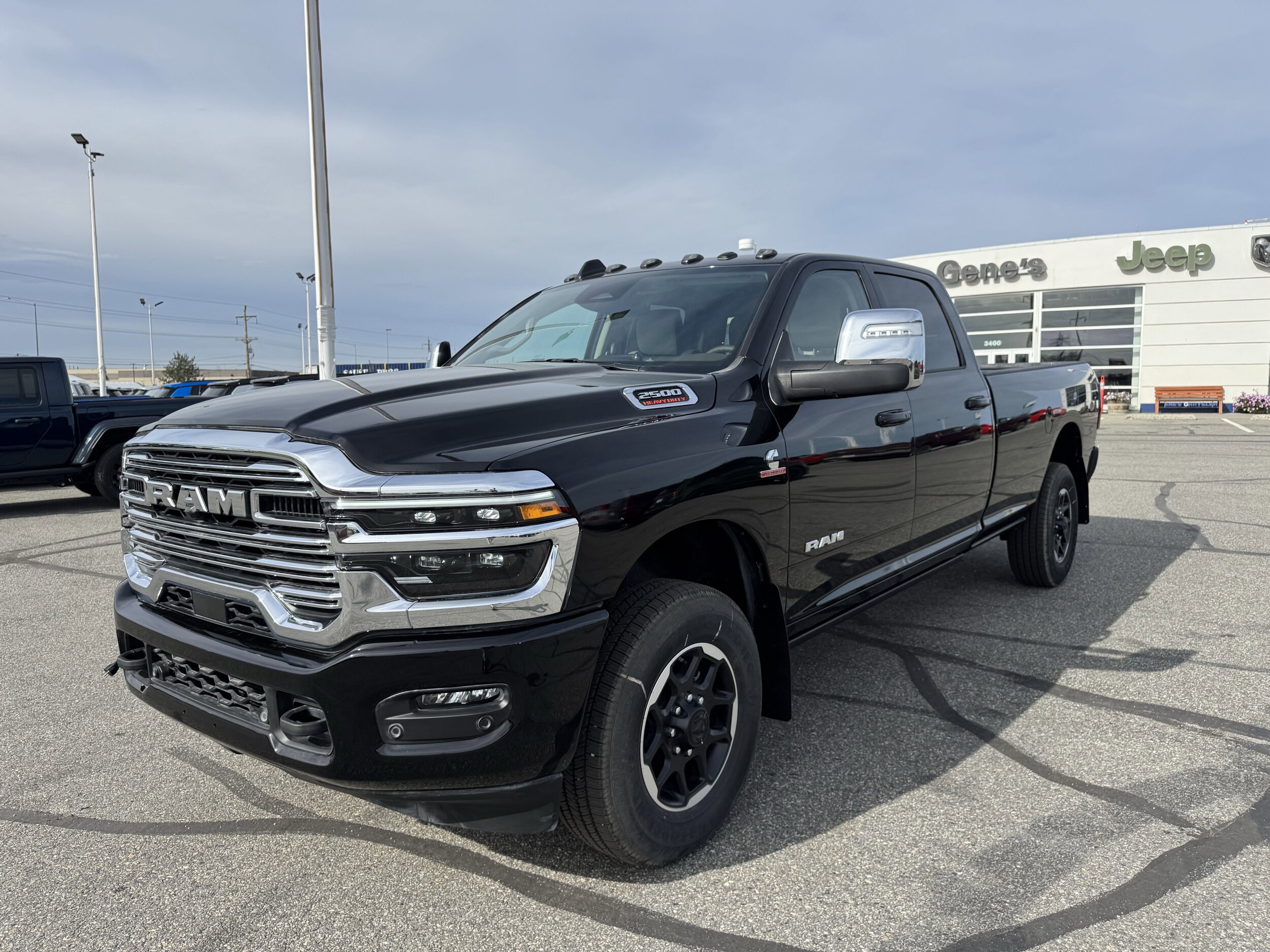 2025 Ram 2500 Laramie photo 4