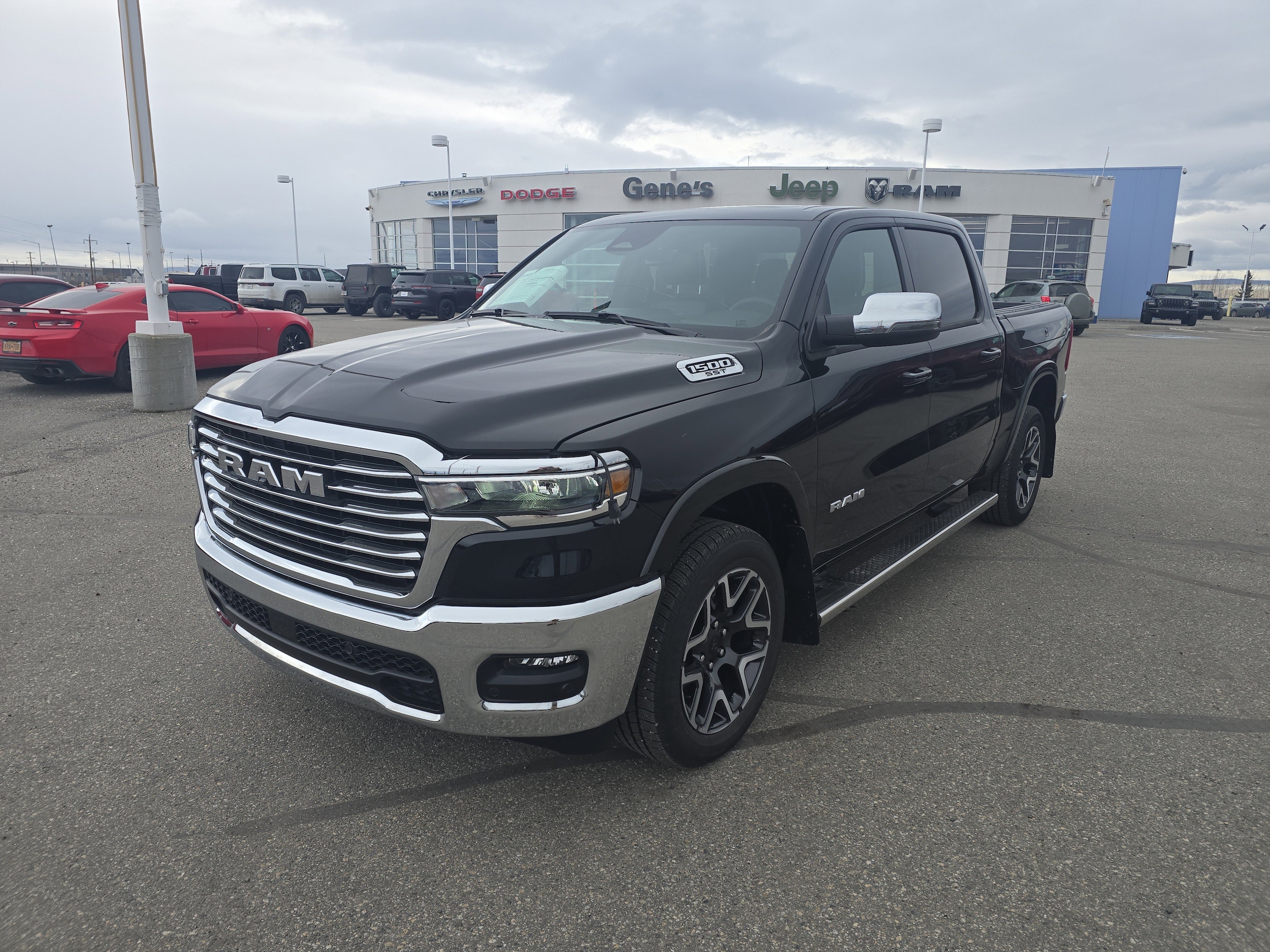 2025 RAM 1500 Laramie 4x4 Crew Cab 5'7's photo