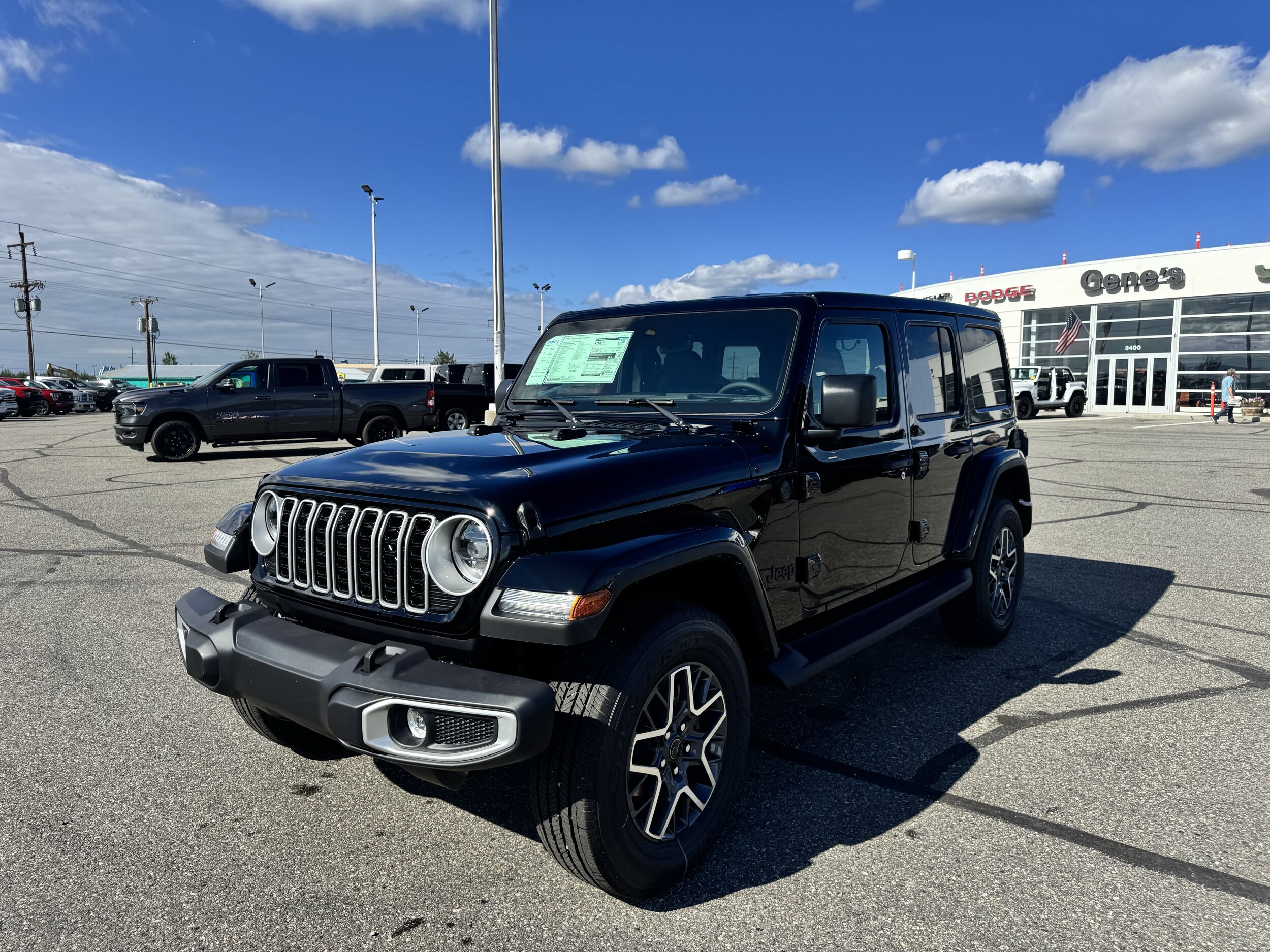 2025 Jeep Wrangler Sahara photo 4
