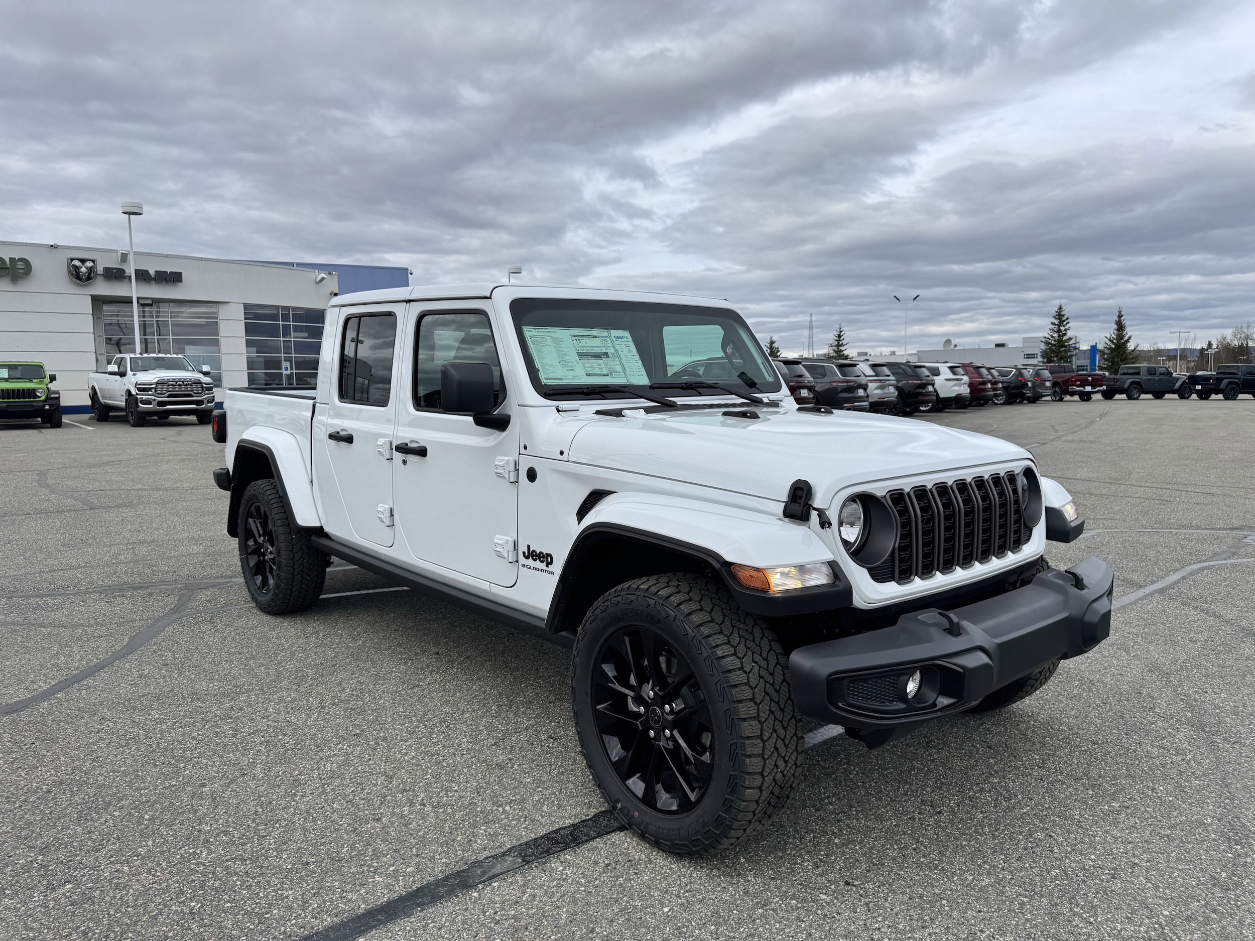 2025 Jeep Gladiator NIGHTHAWK 4X4