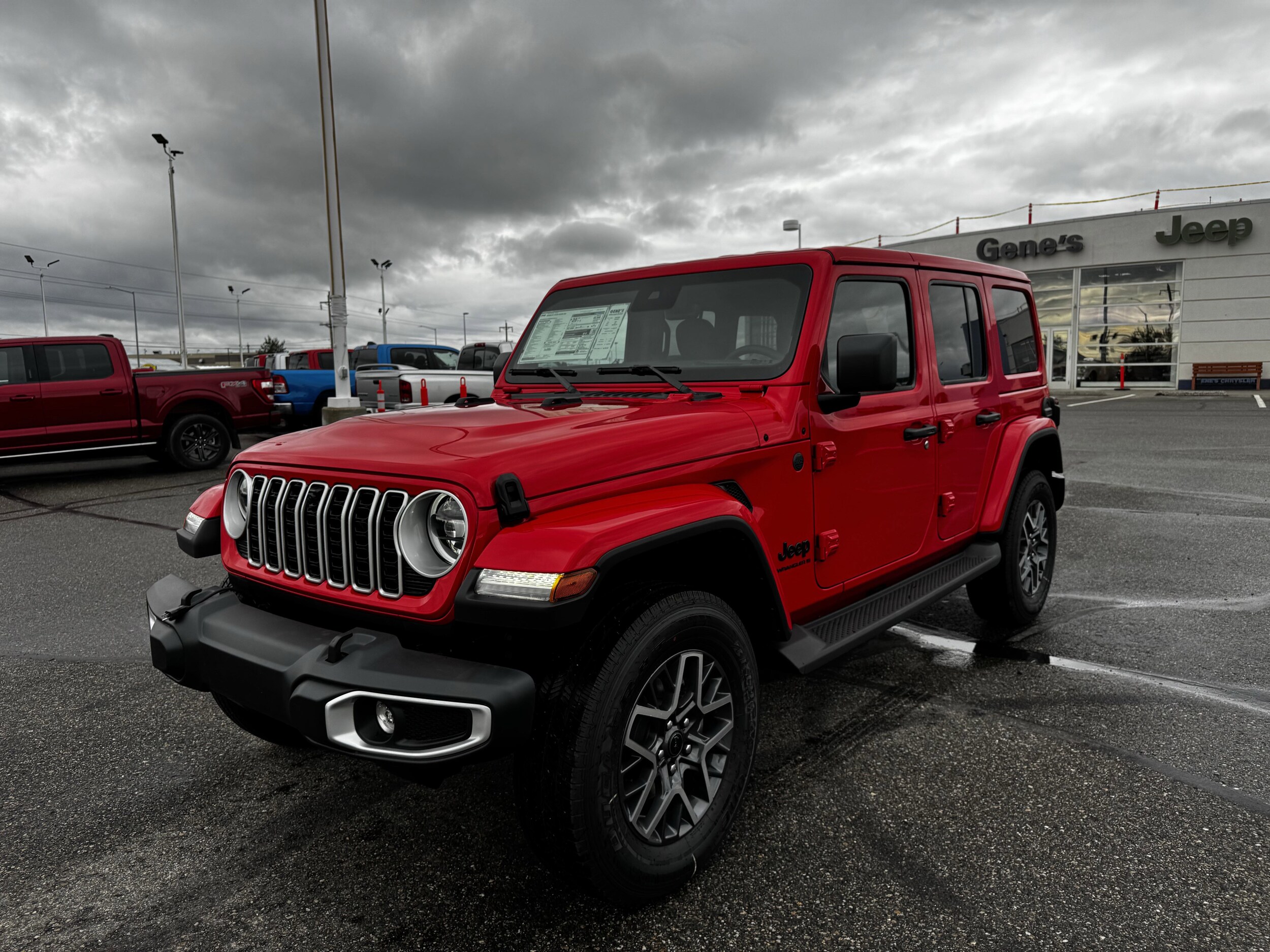 2025 Jeep Wrangler Sahara photo 4