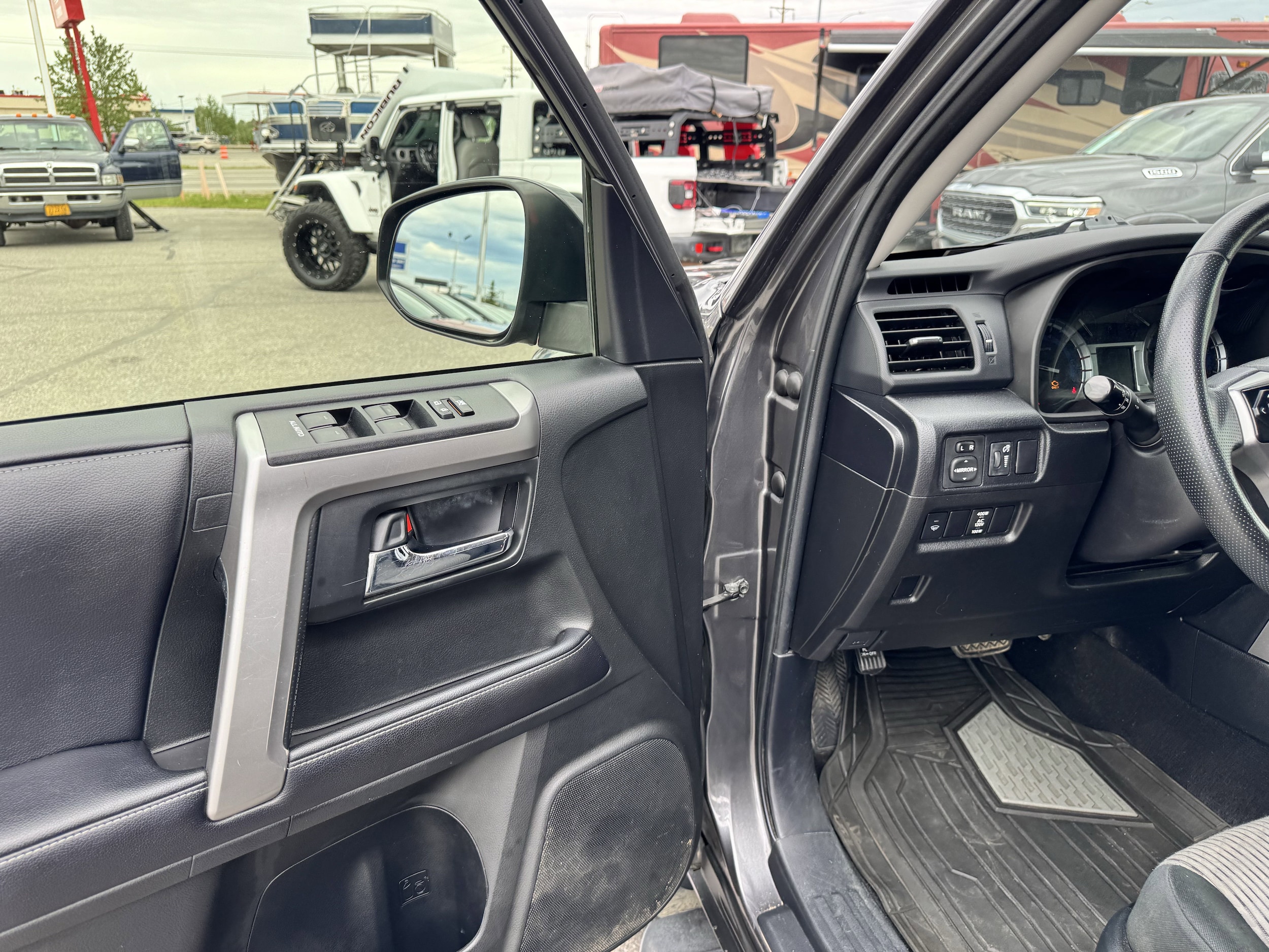 Used 2019 Toyota 4Runner SR5 with VIN JTEBU5JR4K5705568 for sale in Fairbanks, AK