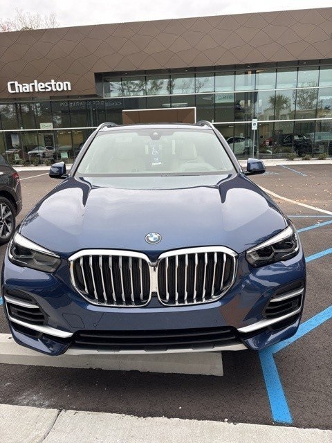 2022 BMW X5 40i's photo