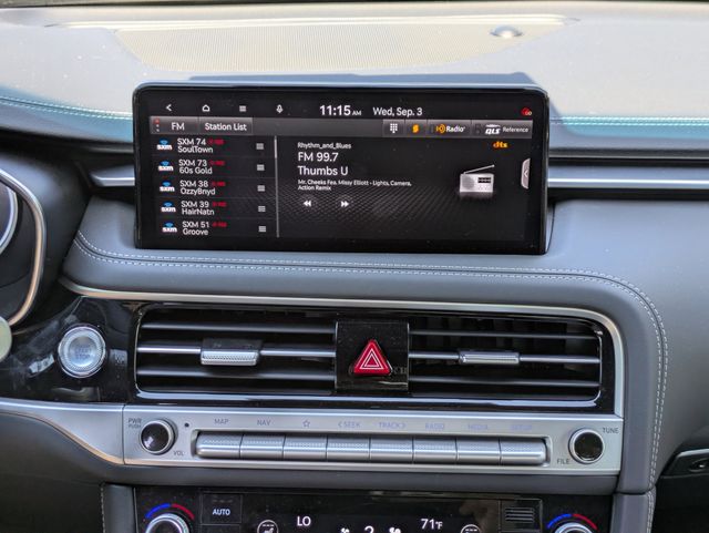 2024 GENESIS G70 Standard - Photo 16