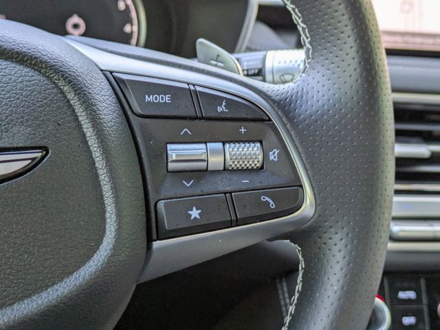 2024 GENESIS G70 Standard - Photo 26