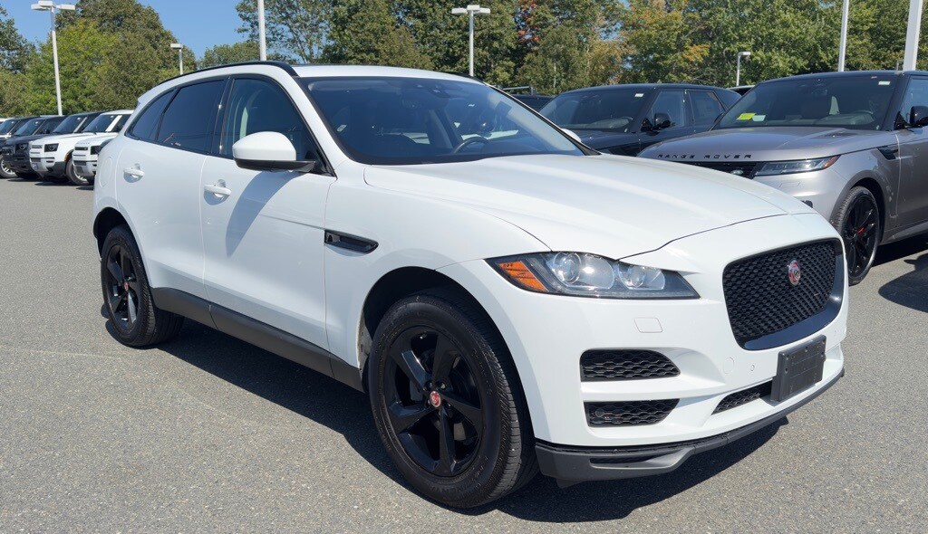 2020 Jaguar F-PACE Premium photo 2