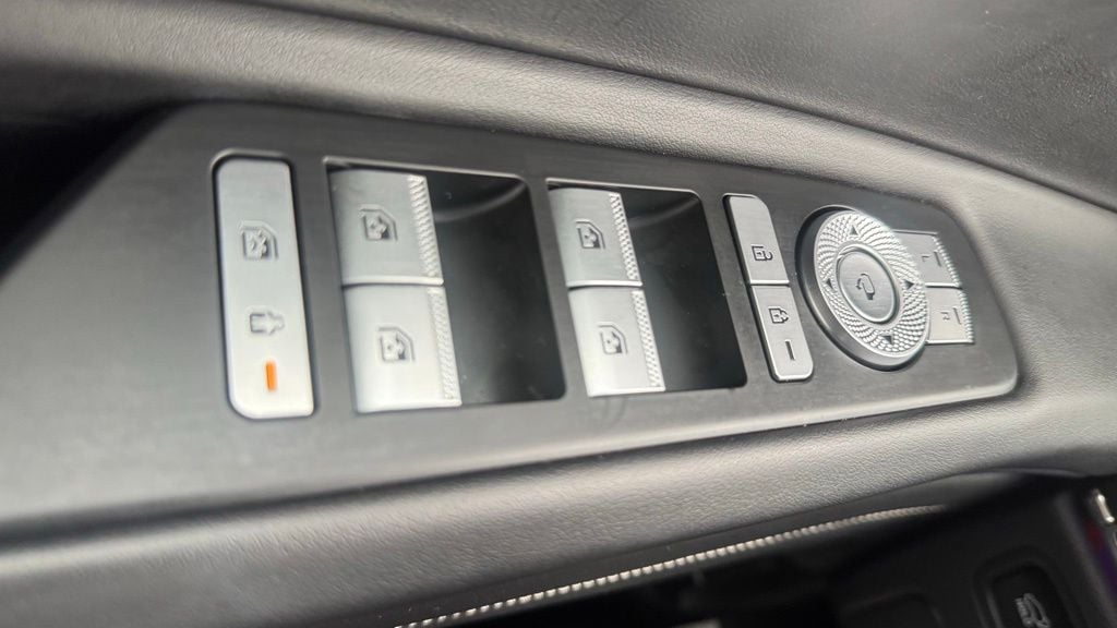 2021 GENESIS GV80 - Photo 18