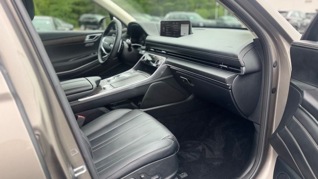 2021 GENESIS GV80 - Photo 23