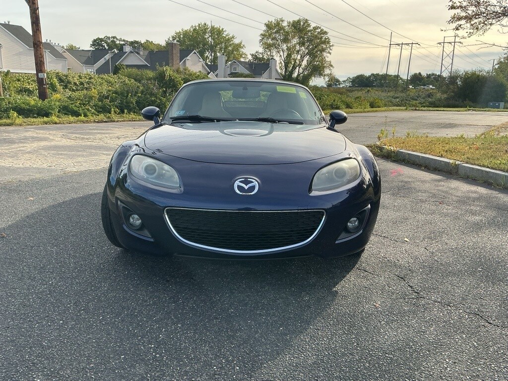 2010 Mazda MX-5 Miata Miata Grand Touring photo 2