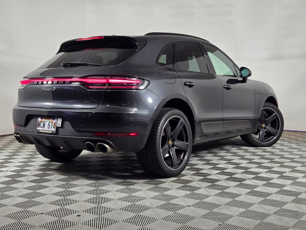 2021 Porsche Macan S photo 2
