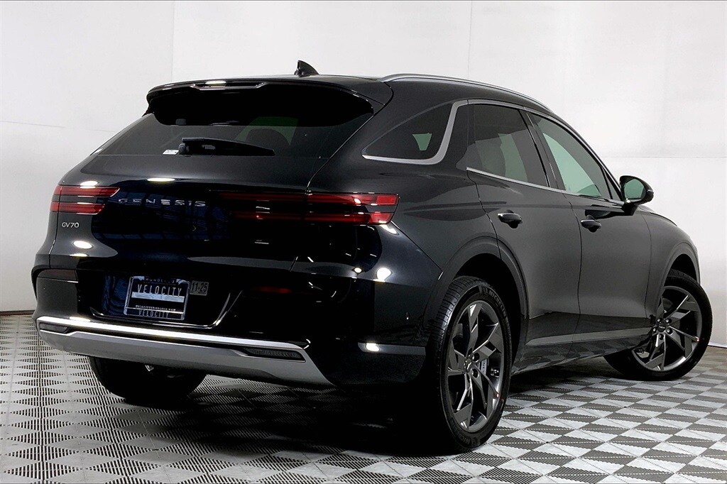 2024 Genesis Electrified GV70 Advanced photo 2