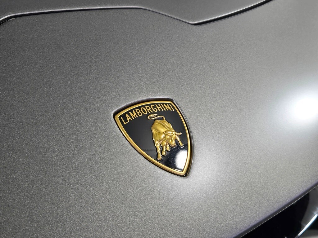 2024 Lamborghini Huracan Tecnica Base photo 3