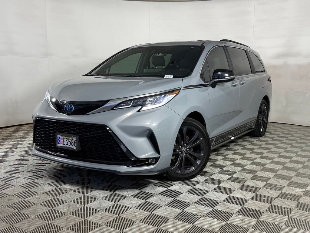 Used 2024 Toyota Sienna XSE Minivan/Van