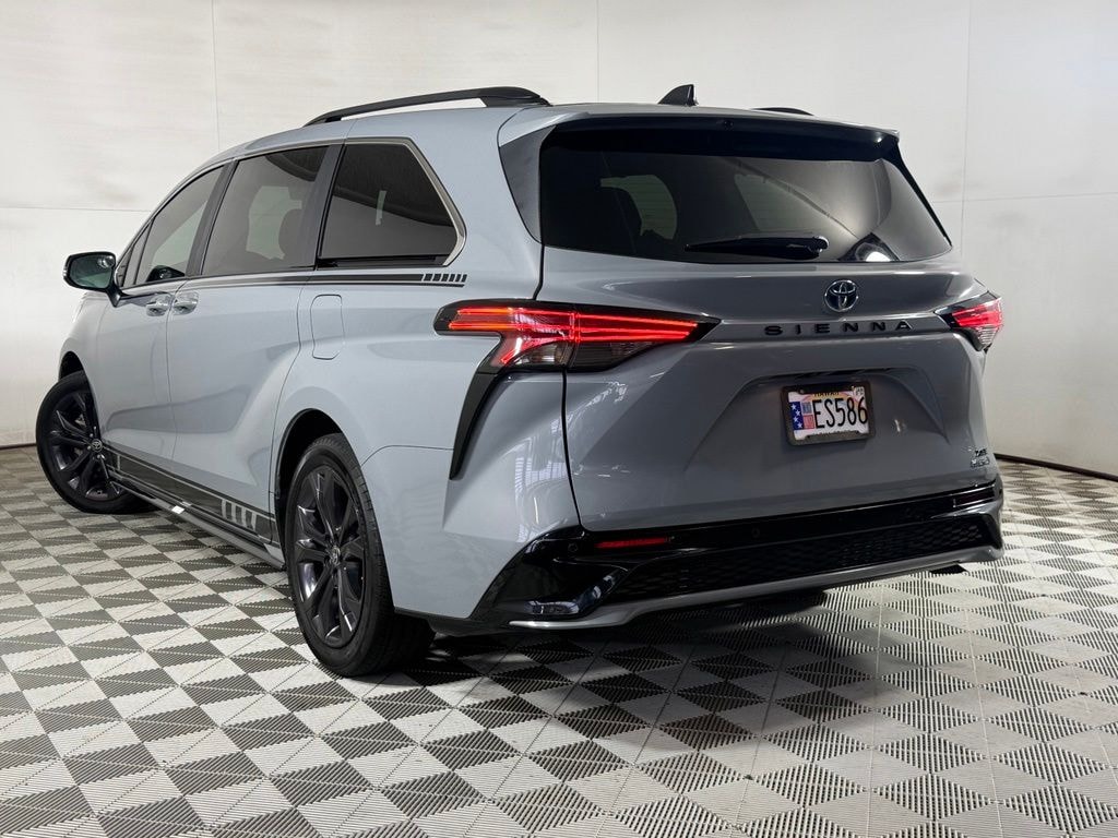 Used 2024 Toyota Sienna XSE Minivan/Van