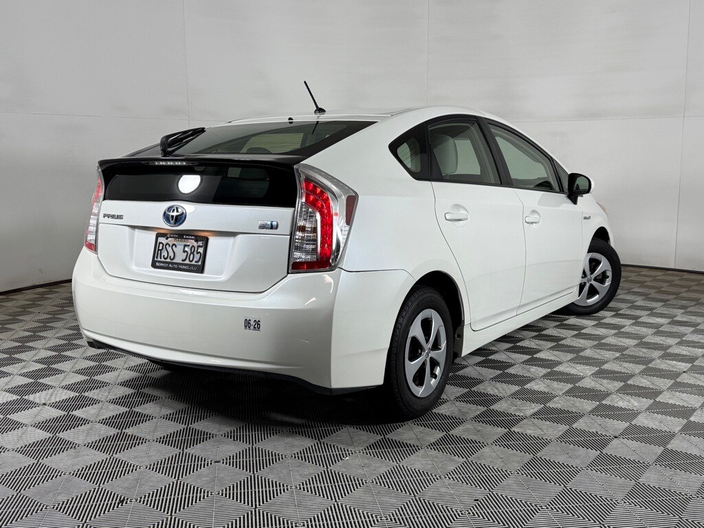 2012 Toyota Prius Two photo 2
