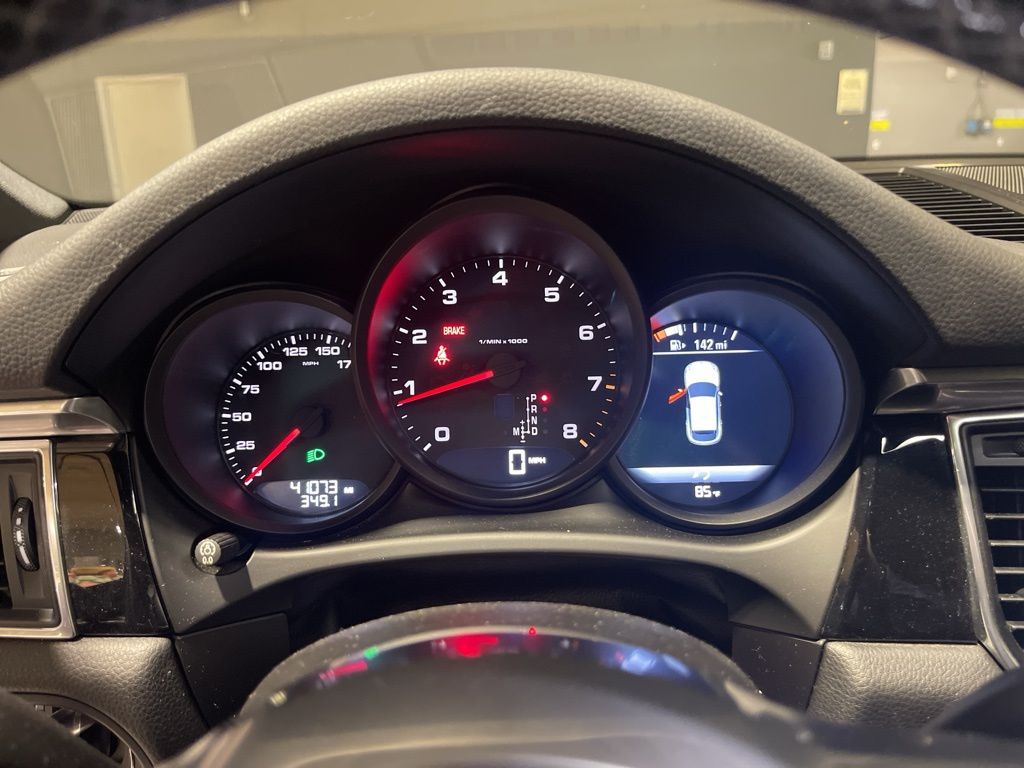 2017 Porsche Macan Base