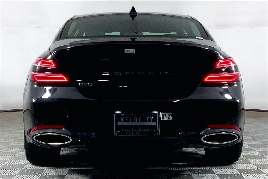 2025 Genesis G70 2.5T photo 3