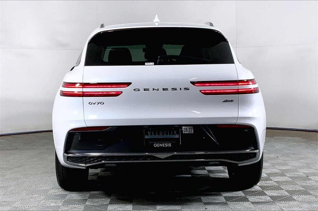 2026 Genesis GV70 2.5T Advanced photo 3
