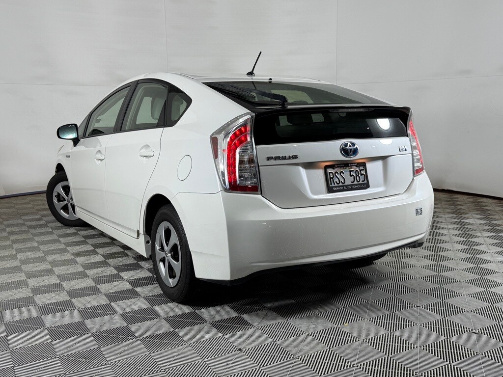 2012 Toyota Prius Two photo 4