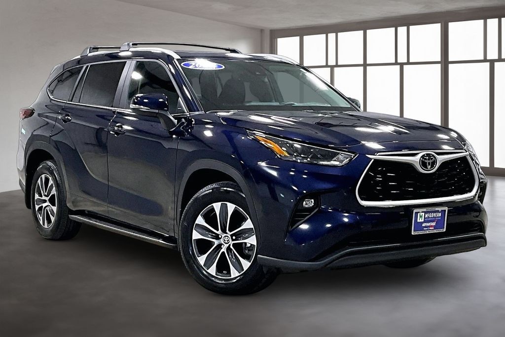 Used 2024 Toyota Highlander XLE SUV