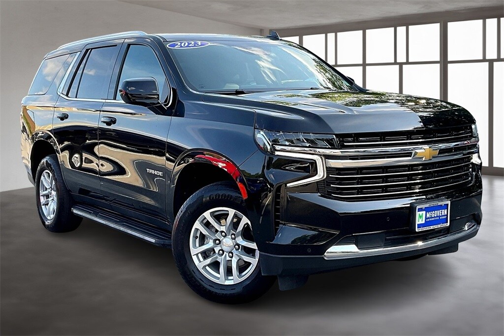 2023 Chevrolet Tahoe LT photo 2