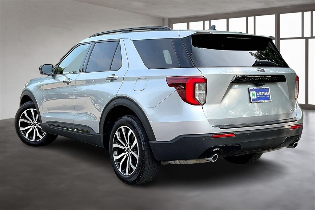 2022 Ford Explorer ST-Line photo 4