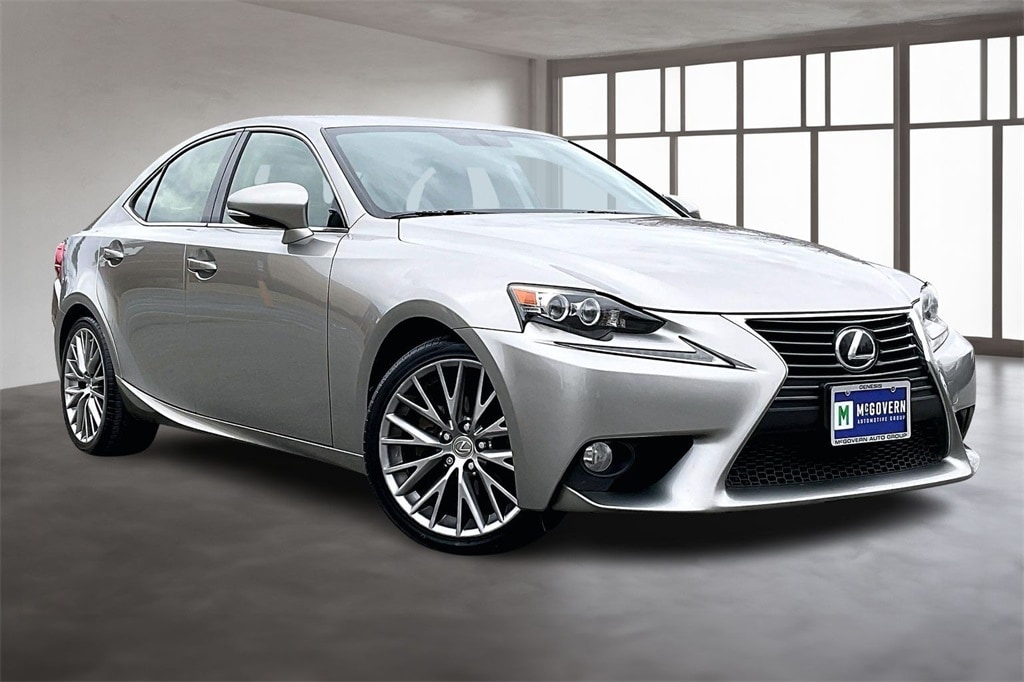 2014 Lexus IS 250 photo 3