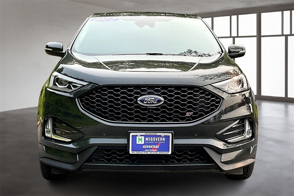 2022 Ford Edge ST photo 2