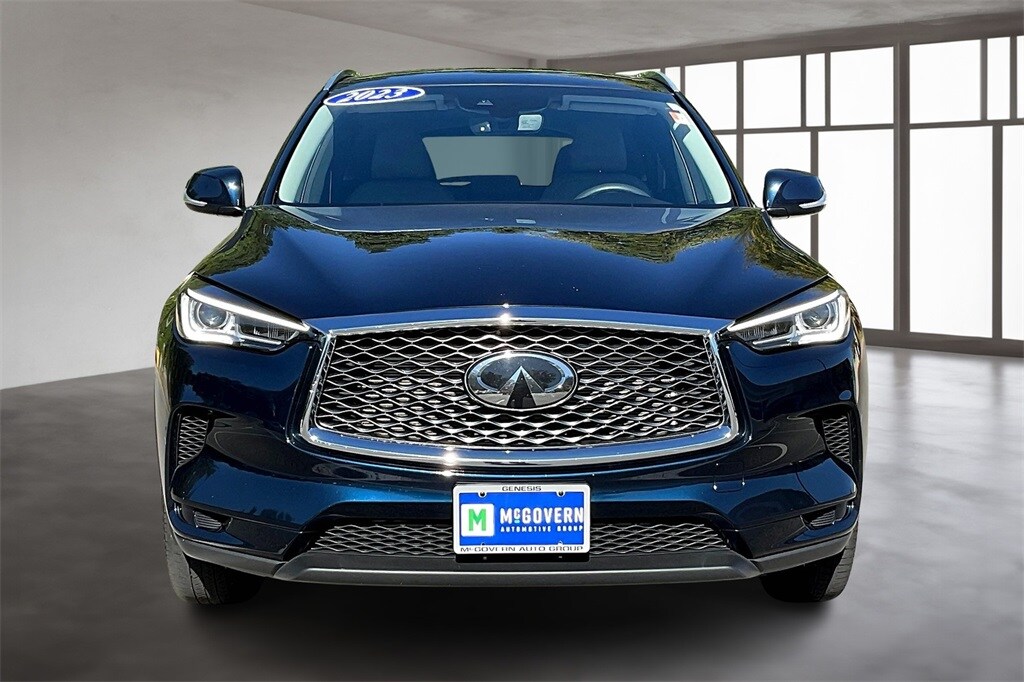 2023 Infiniti QX50 Luxe photo 2