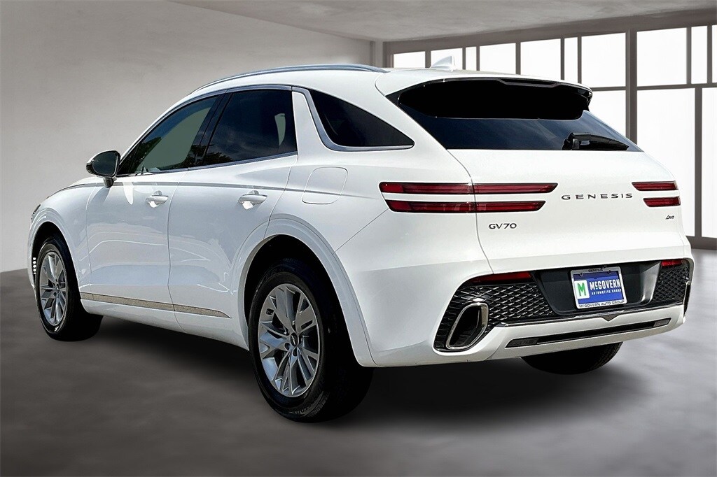 2023 Genesis GV70 2.5T photo 2